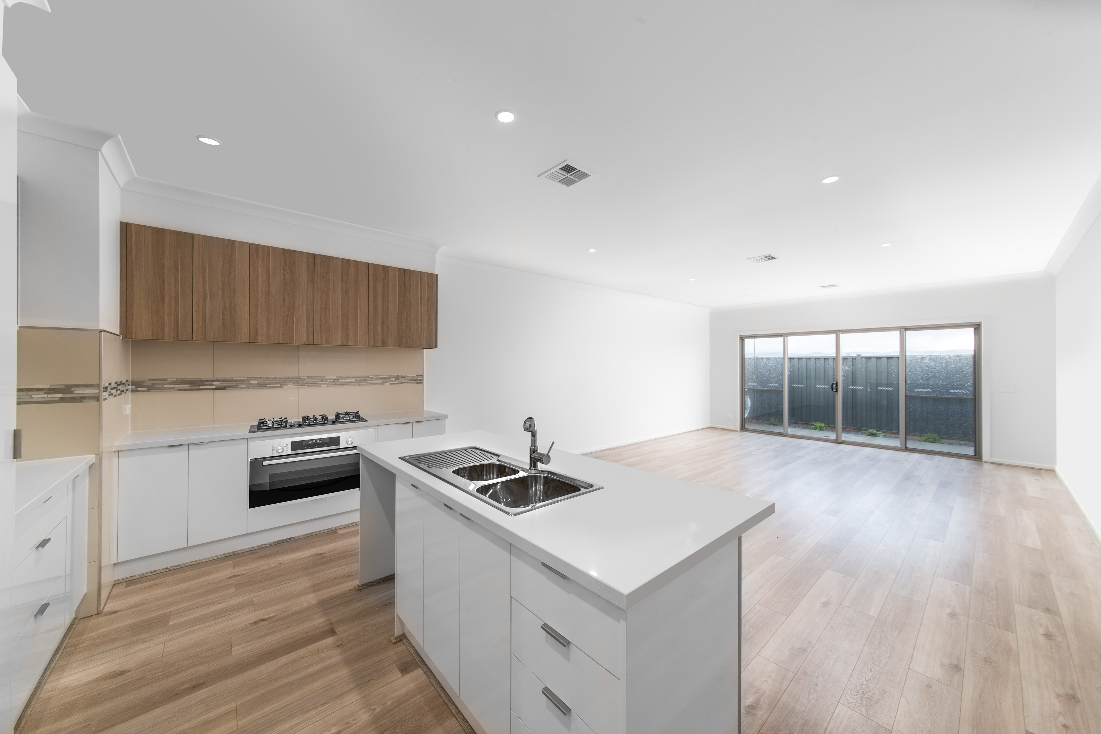 51 Rockingham Circuit, Harkness, Harkness - Thumbnail 2