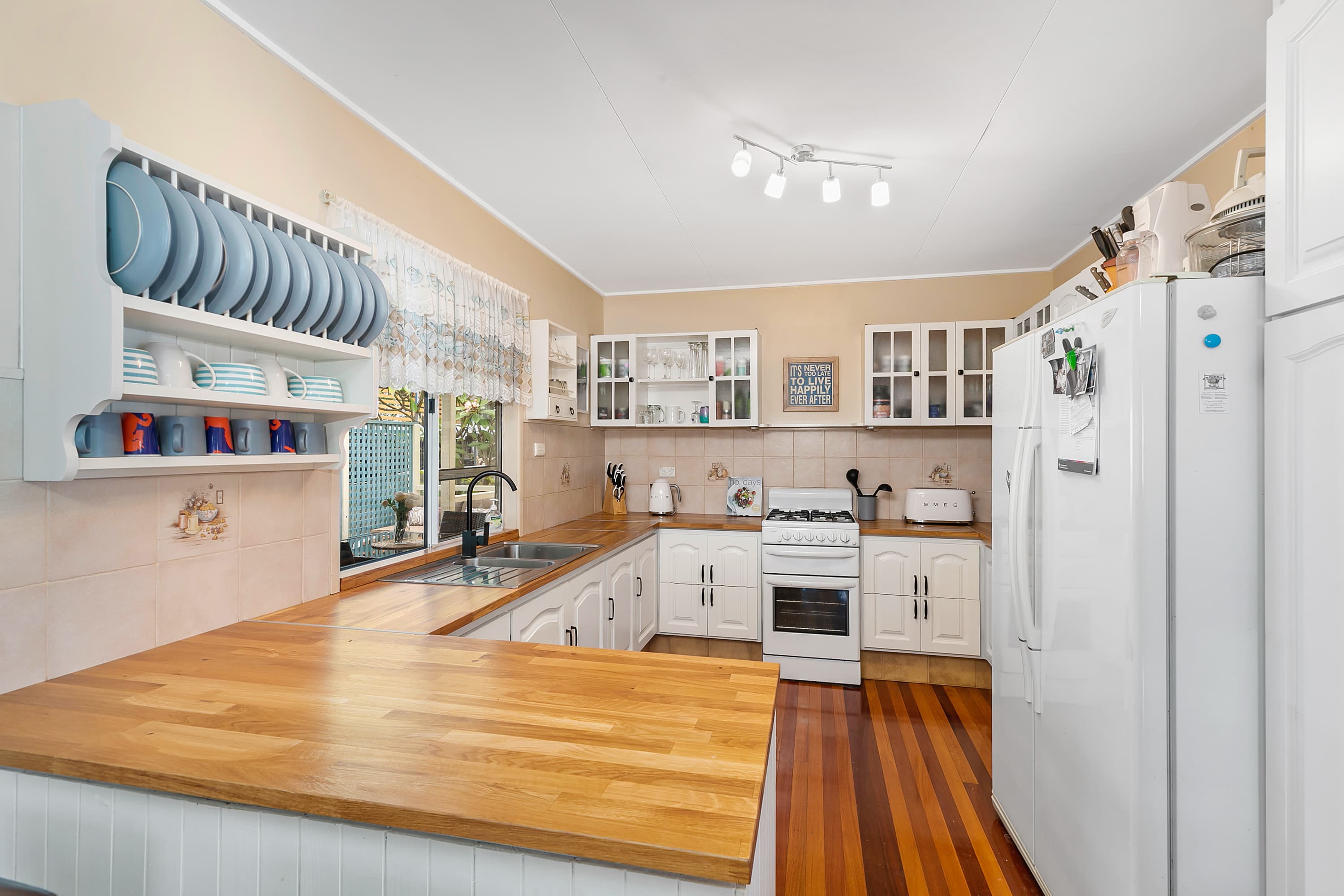 47 Peel Street, Redland Bay, Redland Bay - Thumbnail 2