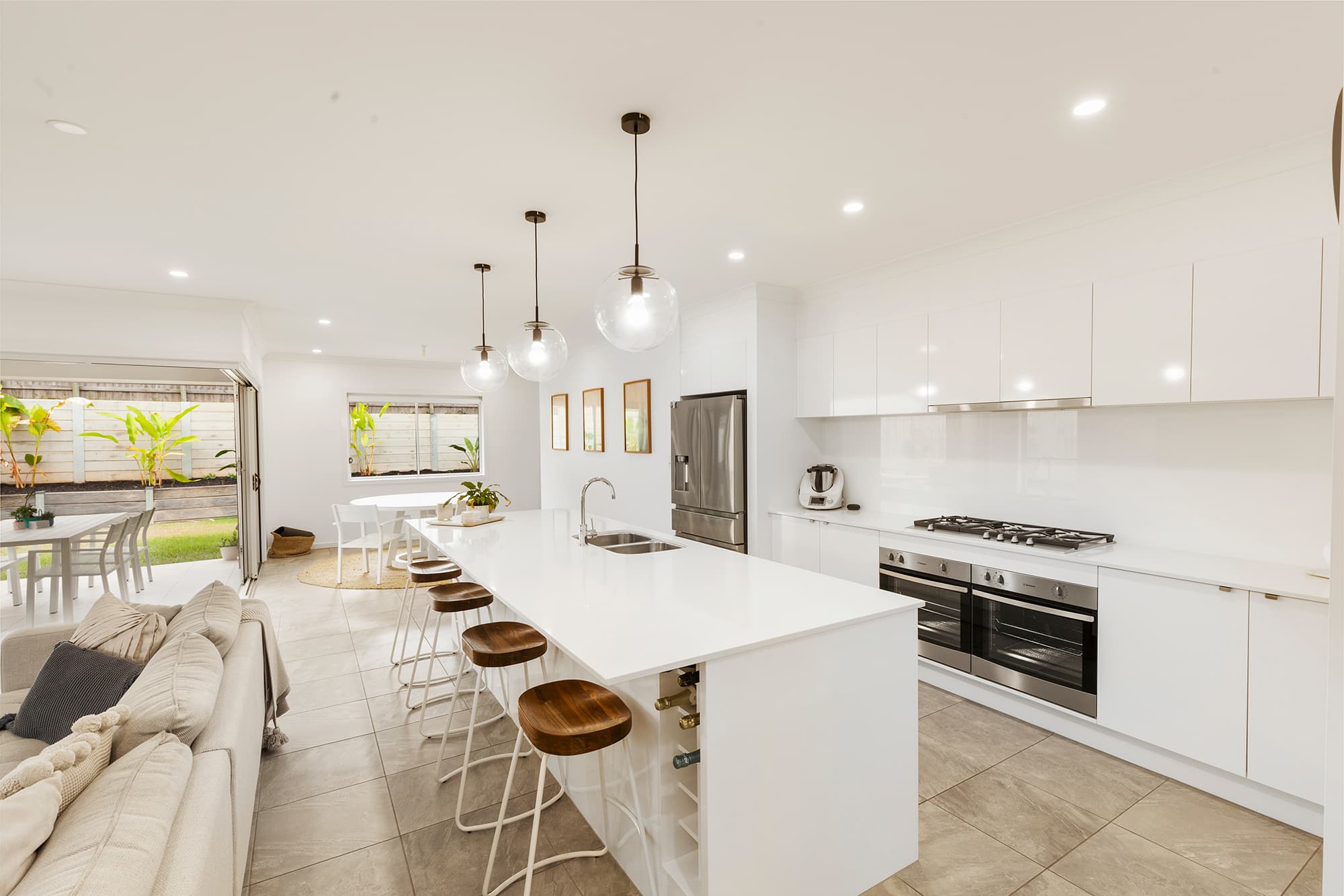 14 Valleygreen Close, Redland Bay, Redland Bay - Image 1