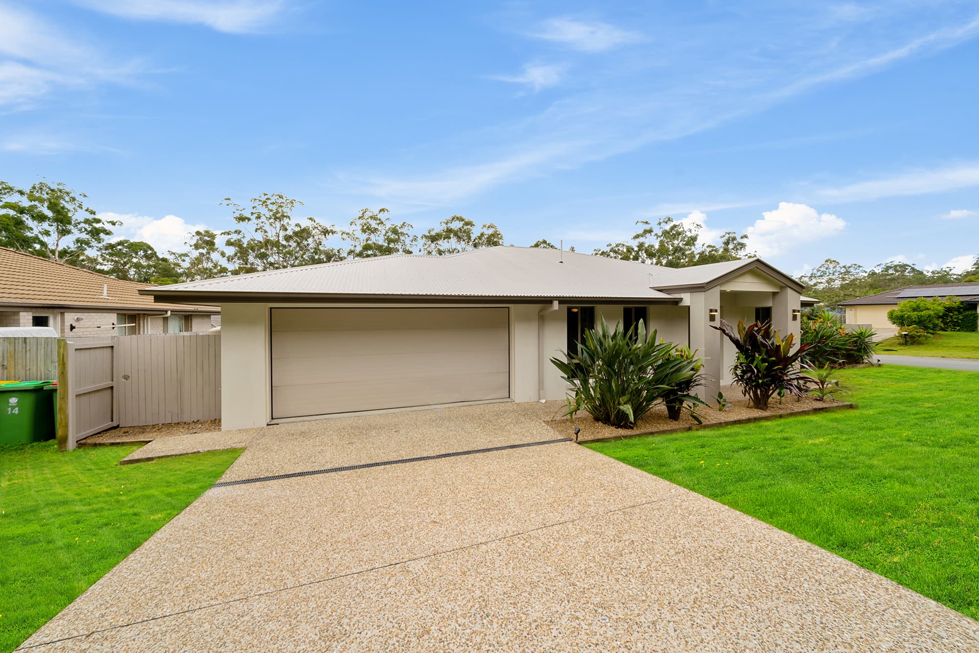 16 Peart Parade, Mount Cotton, Mount Cotton - Image 1