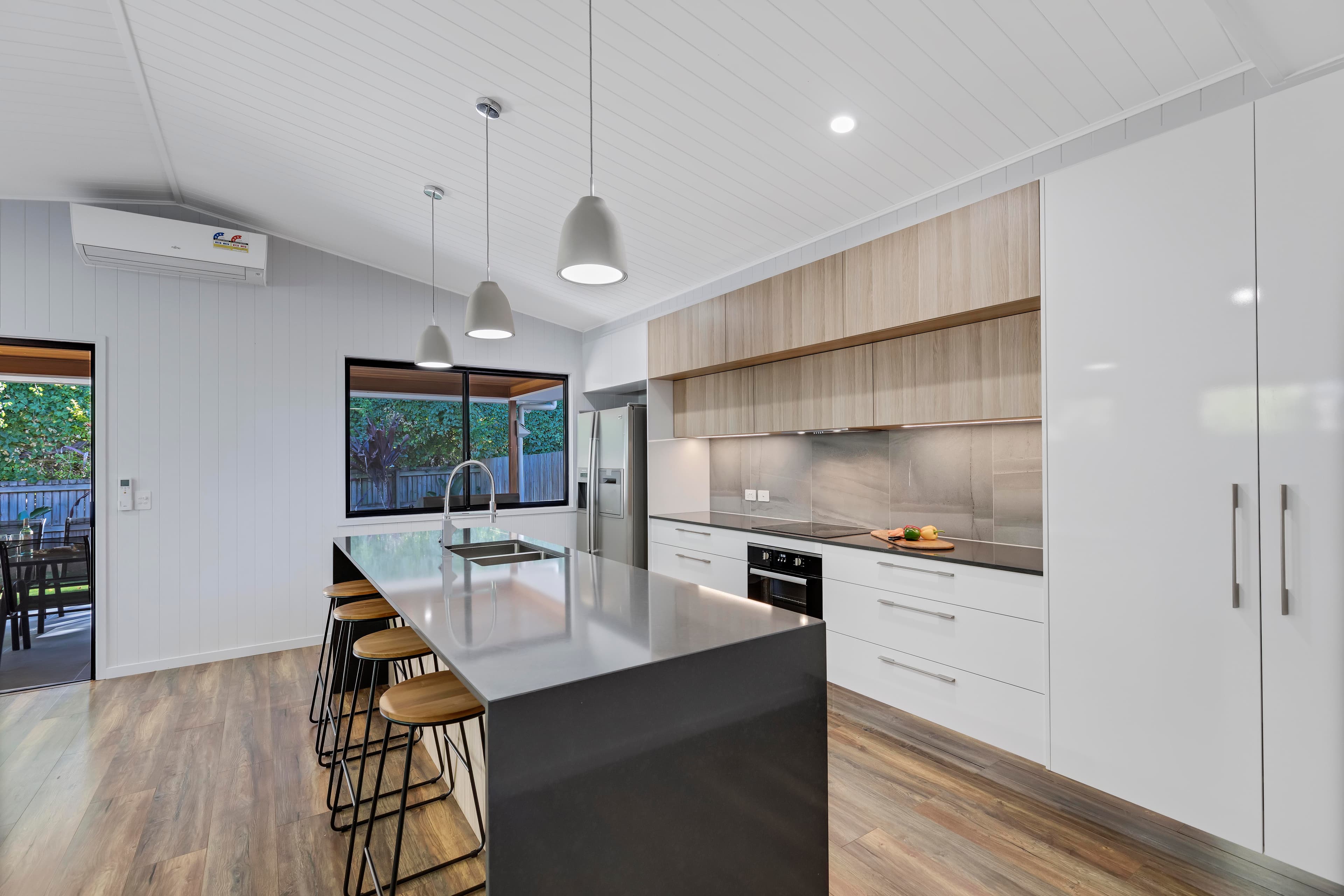 1250 Anzac Avenue, Kallangur, Kallangur - Image 1