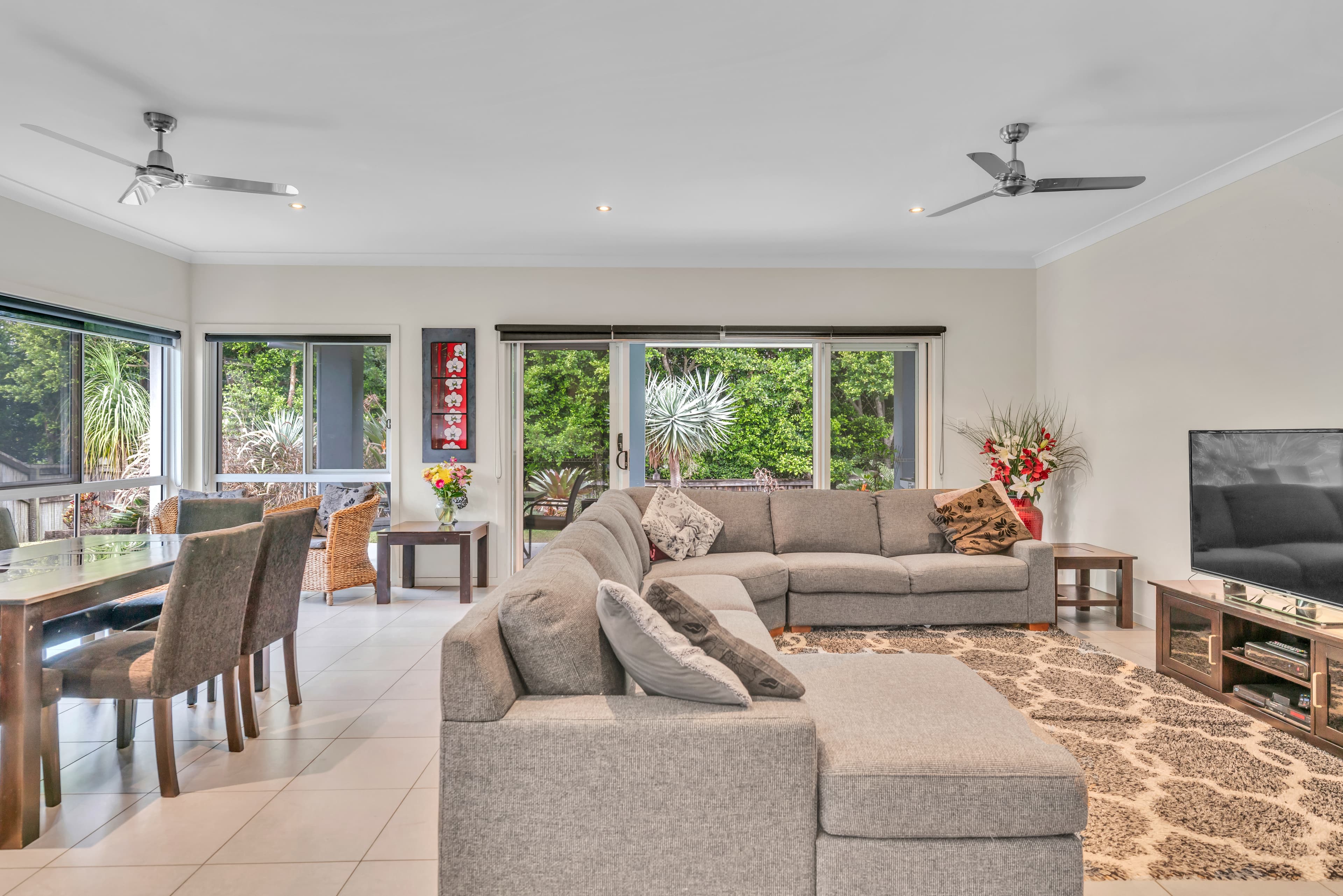 46 Ebony Crescent, Redland Bay, Redland Bay - Thumbnail 2