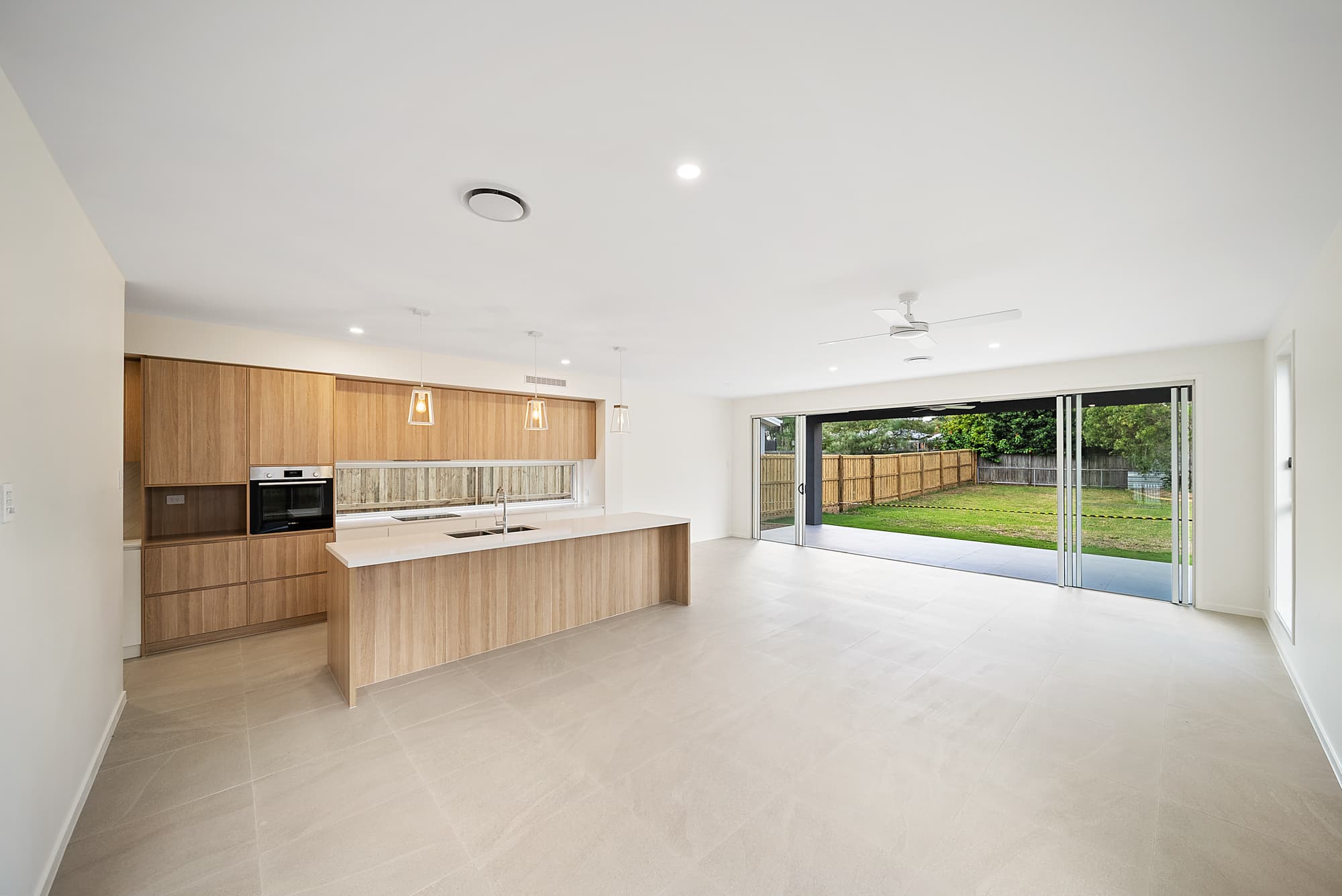 17 Lucy Street, Thorneside, Thorneside - Thumbnail 2