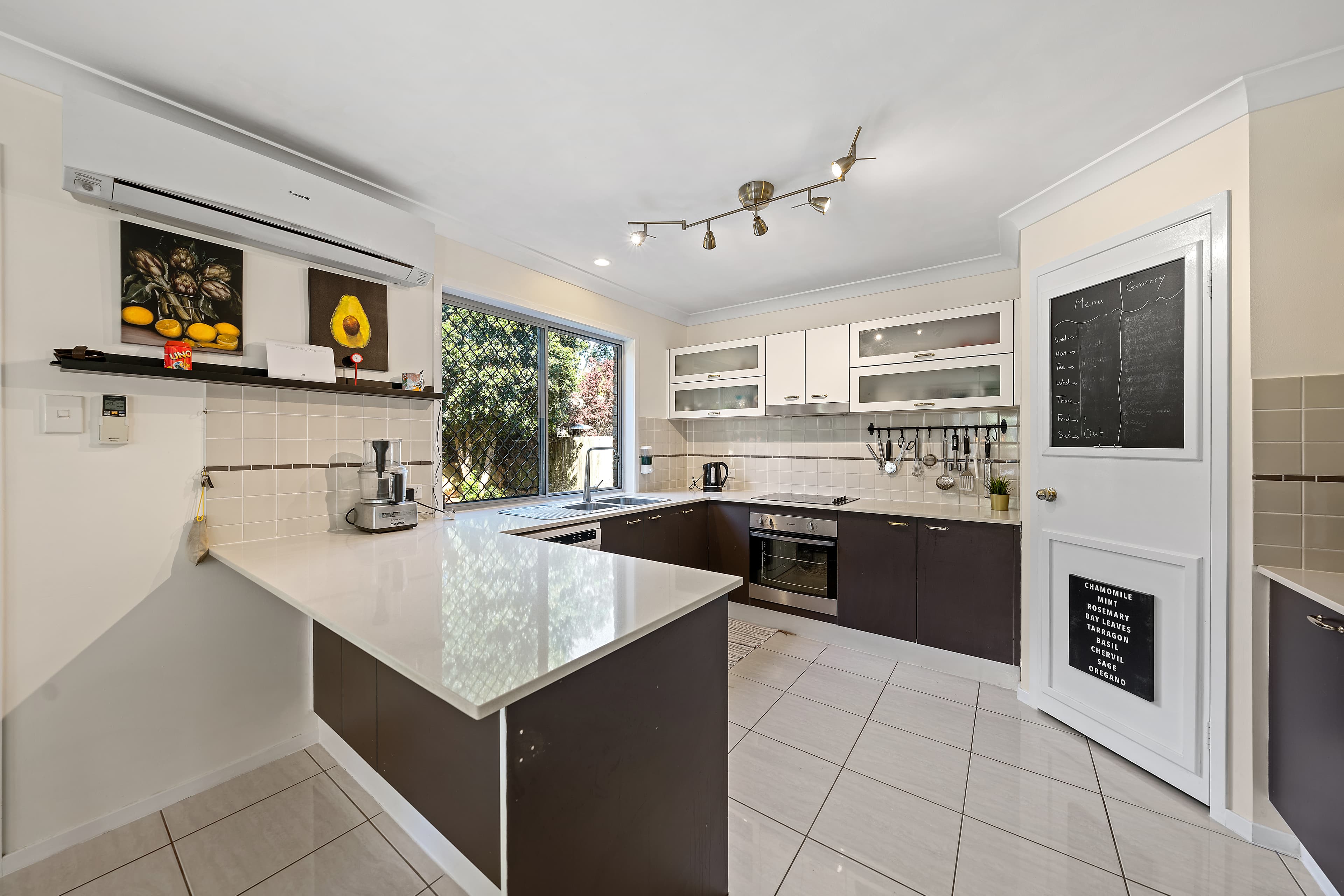 1 Whitsunday Place, Redland Bay, Redland Bay - Thumbnail 7