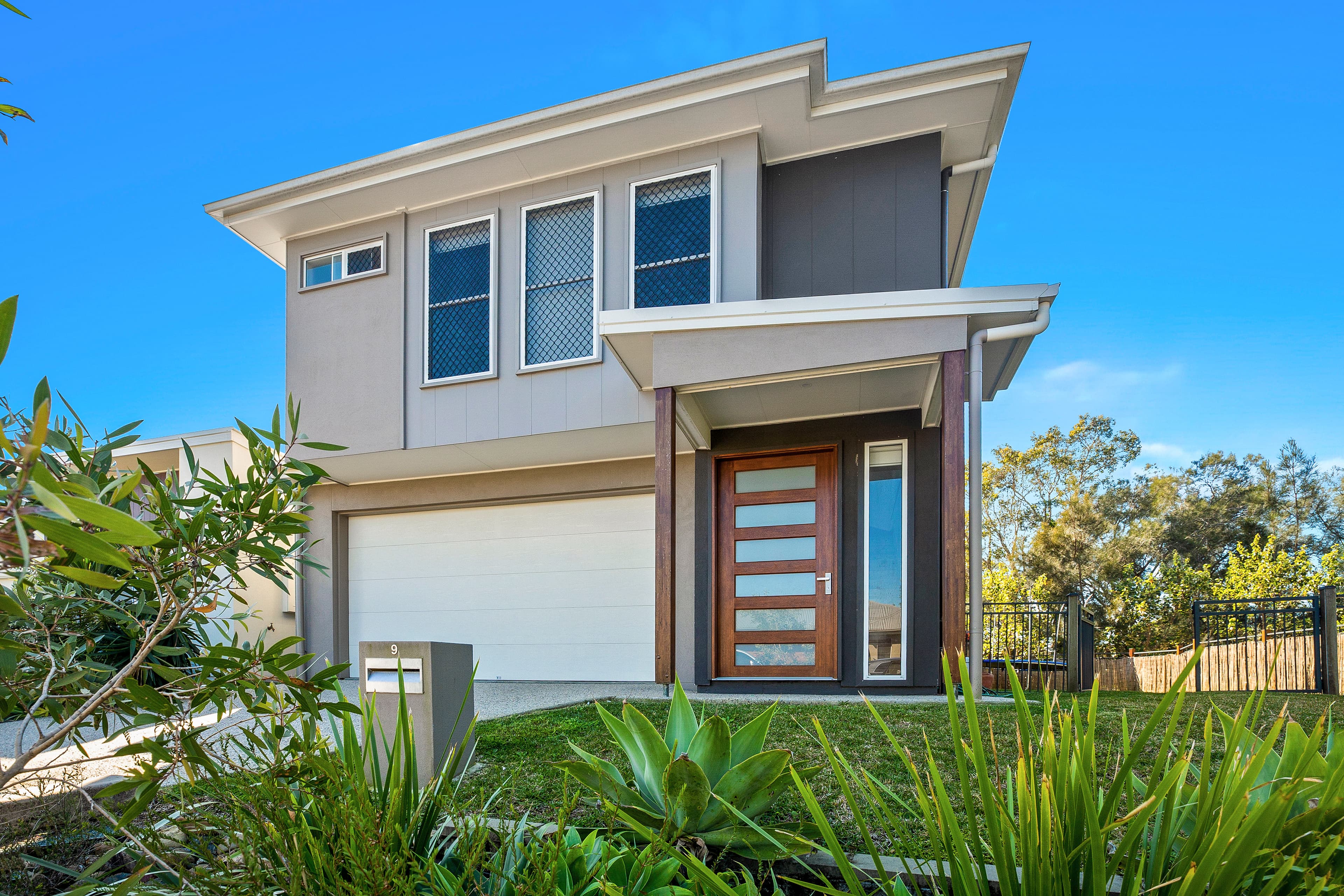 9 Causeway Court, Mountain Creek, Mountain Creek - Thumbnail 3