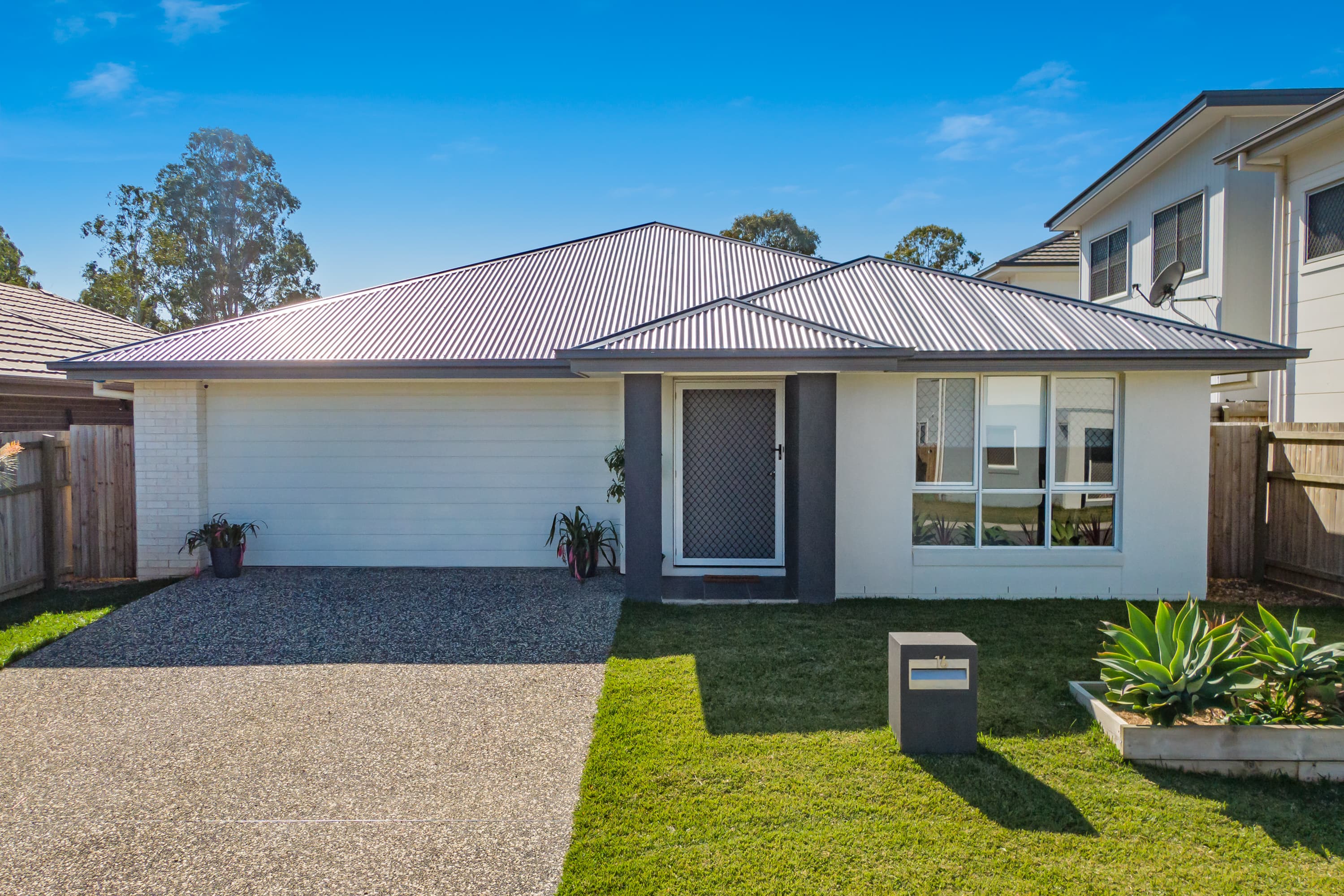 16 Shoalwater Street, Thornlands, Thornlands - Image 1