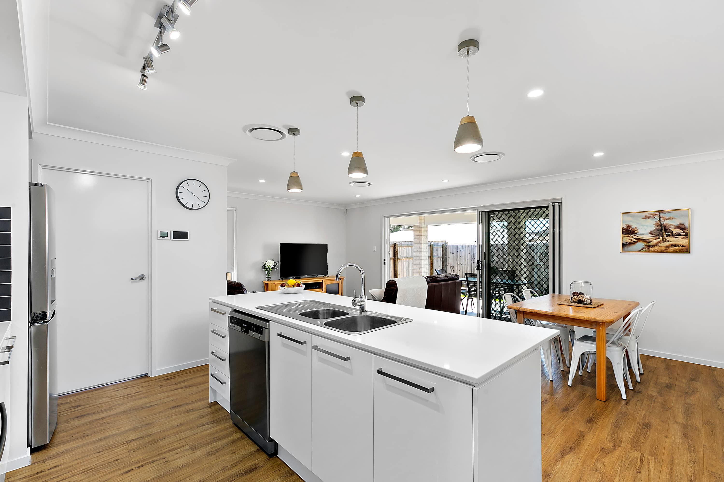 16 Shoalwater Street, Thornlands, Thornlands - Thumbnail 5