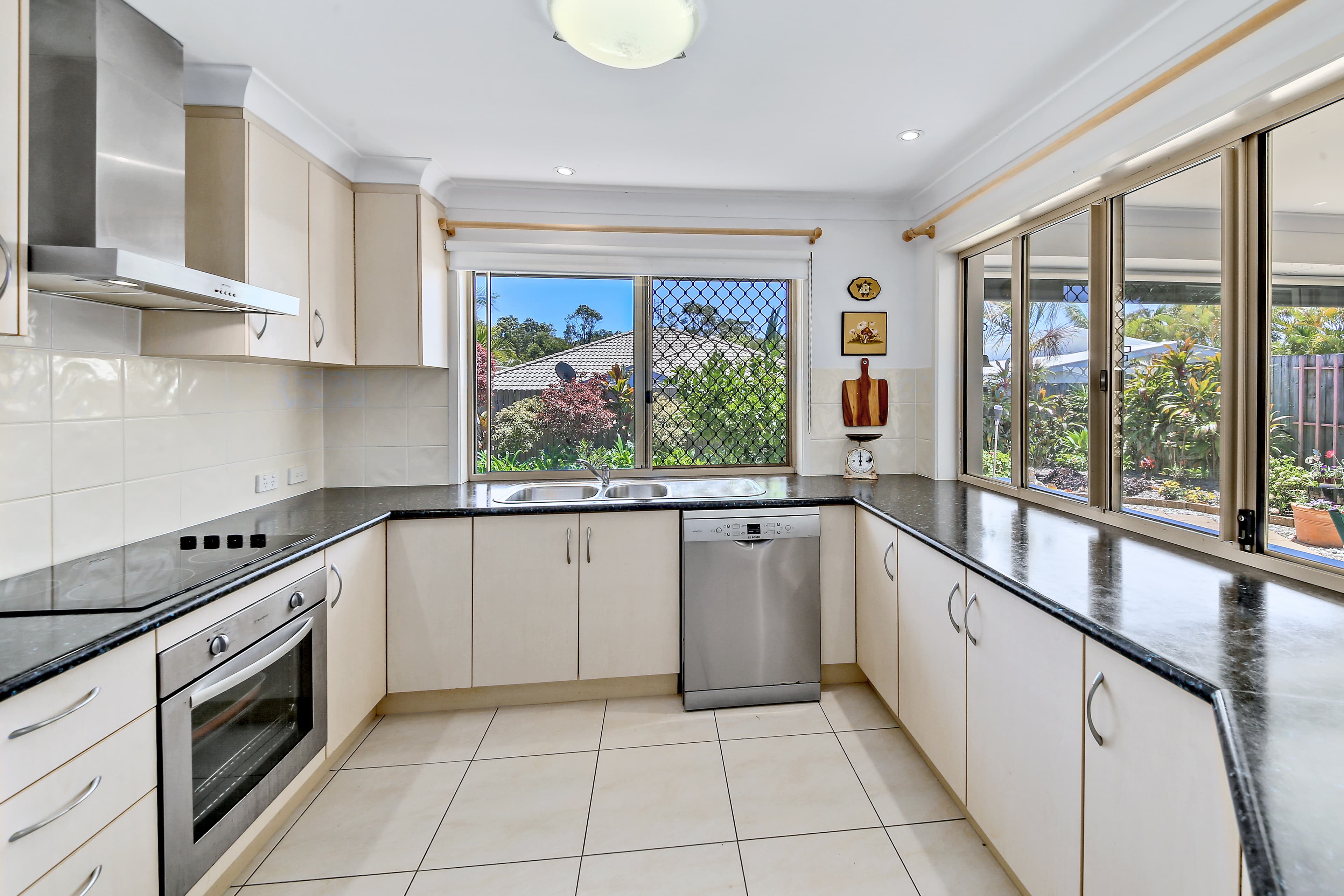 9 Crestview Drive, Peregian Springs, Peregian Springs - Thumbnail 6