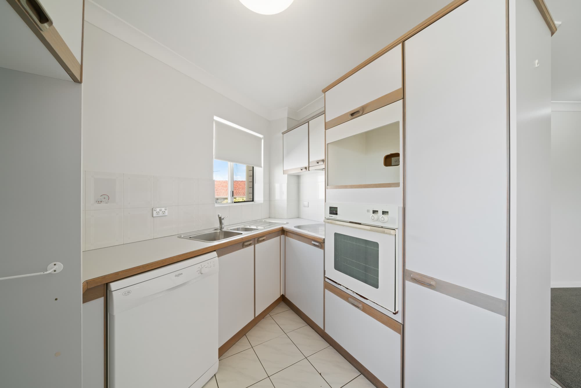 10/33 Kirkland Avenue, Coorparoo, Coorparoo - Thumbnail 8