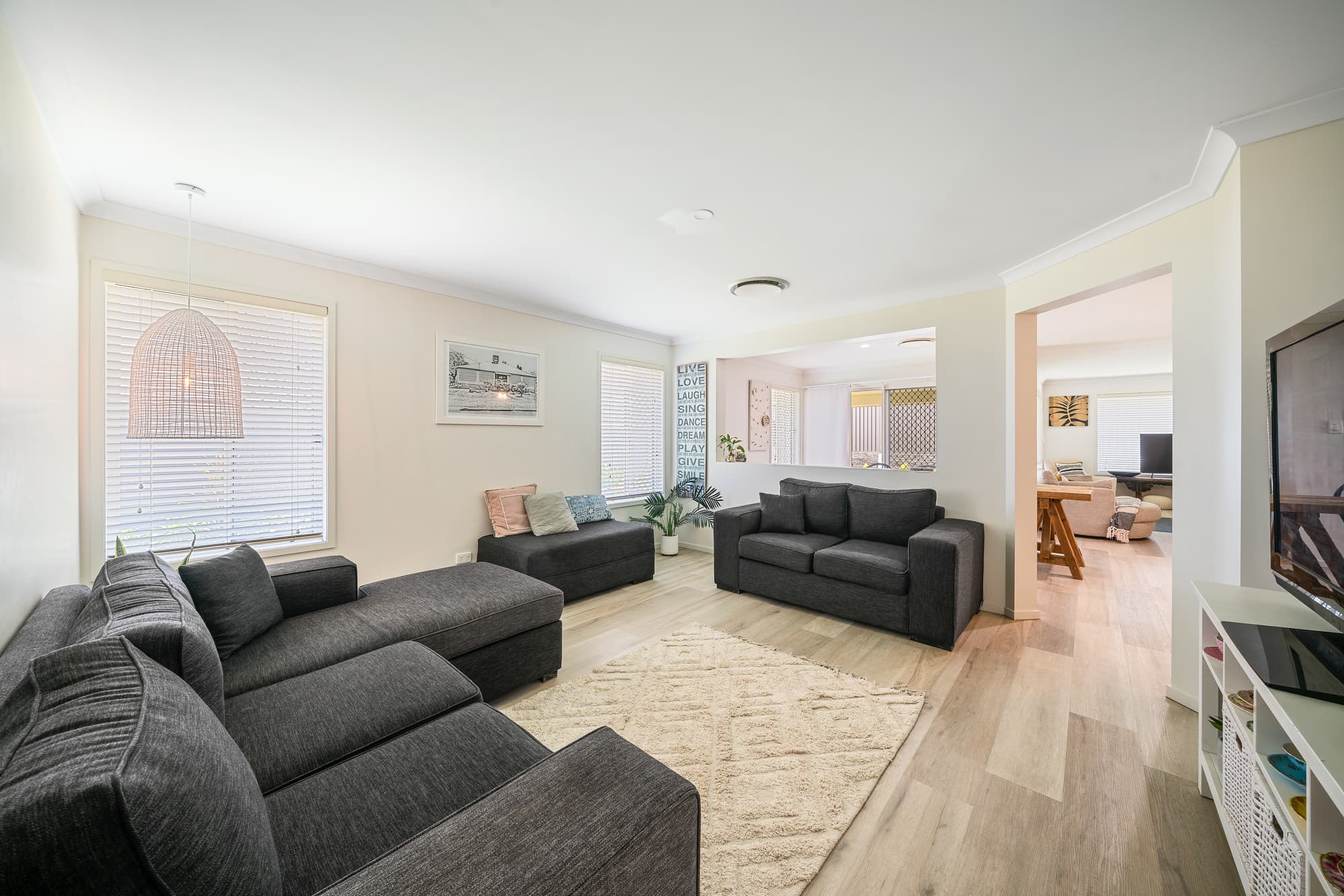 6 Creswick Close, Manly West, Manly West - Thumbnail 8