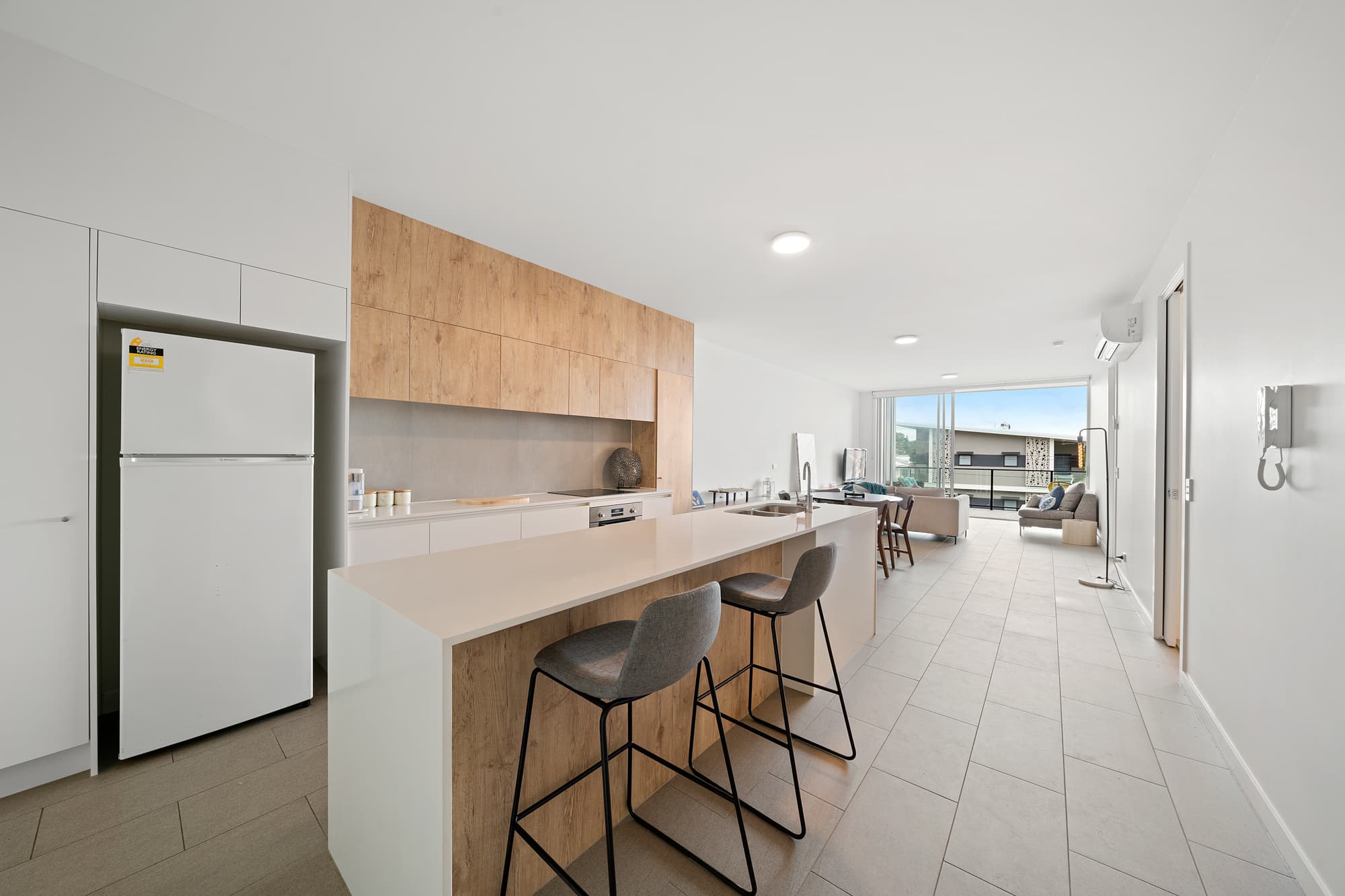 311/32 Glenora Street, Wynnum, Wynnum - Image 1