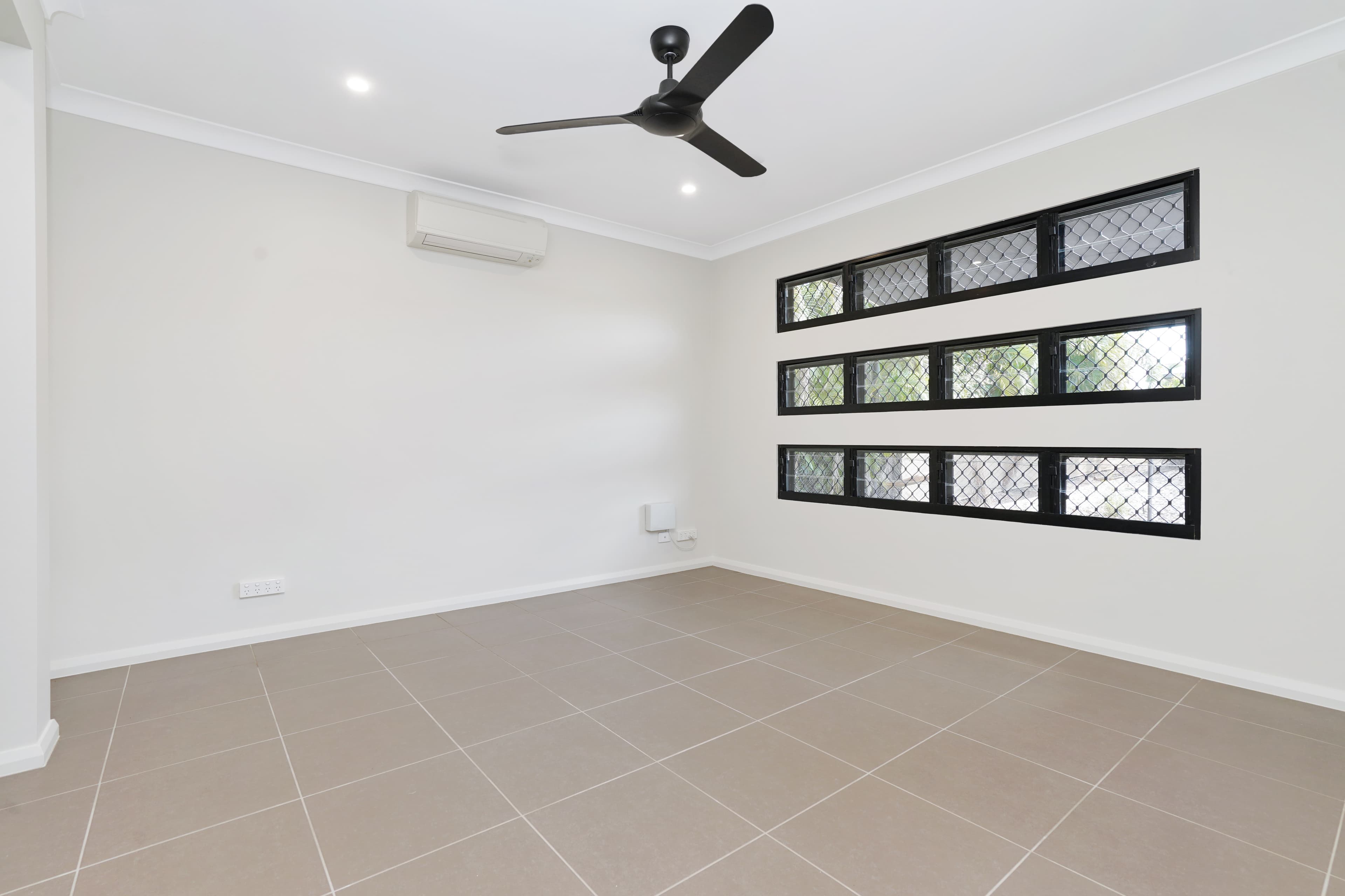 11 Delissaville Place, Rosebery, Rosebery - Thumbnail 5