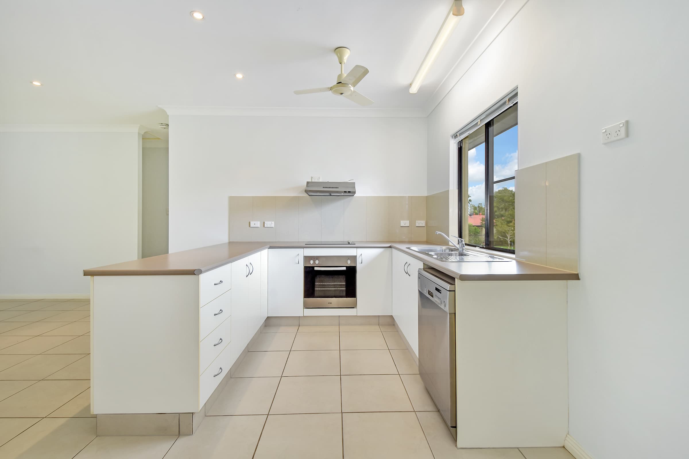 53/6 Wright Crescent, Gray, Gray - Thumbnail 3