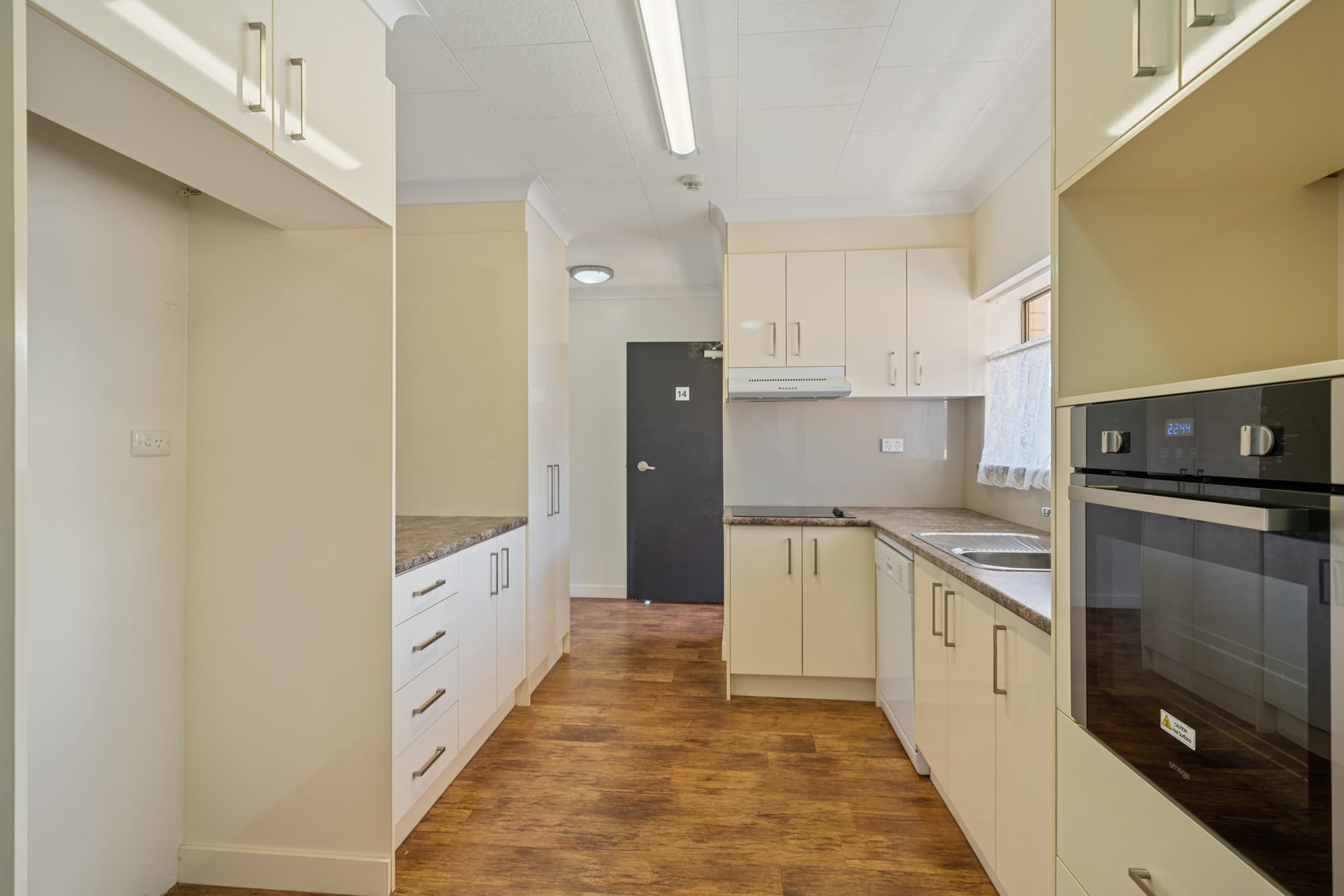 14/11-15 Wharf Street, Cleveland, Cleveland - Thumbnail 4