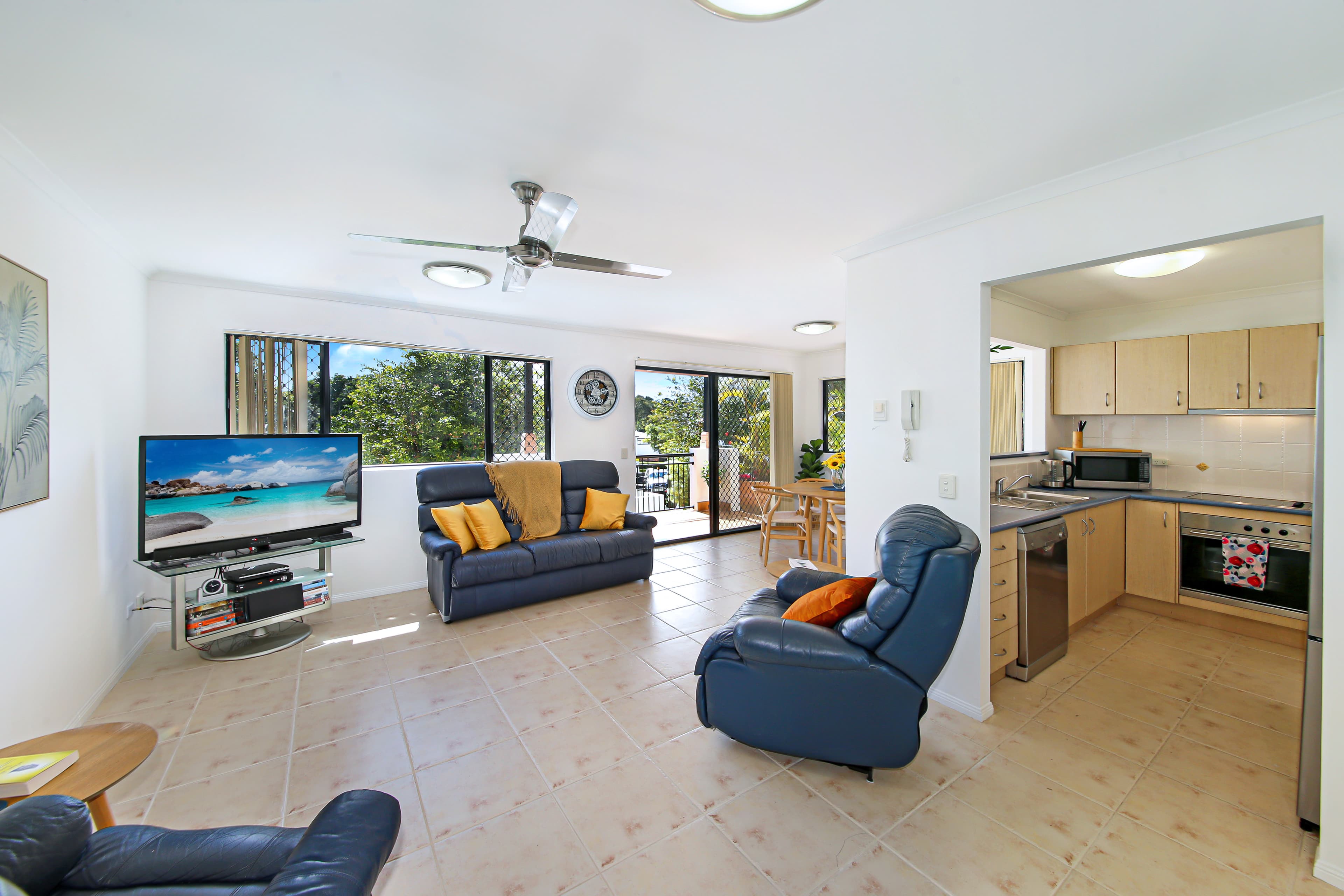 Unit 6/2-4 Beacon Court, Sunrise Beach, Sunrise Beach - Thumbnail 3