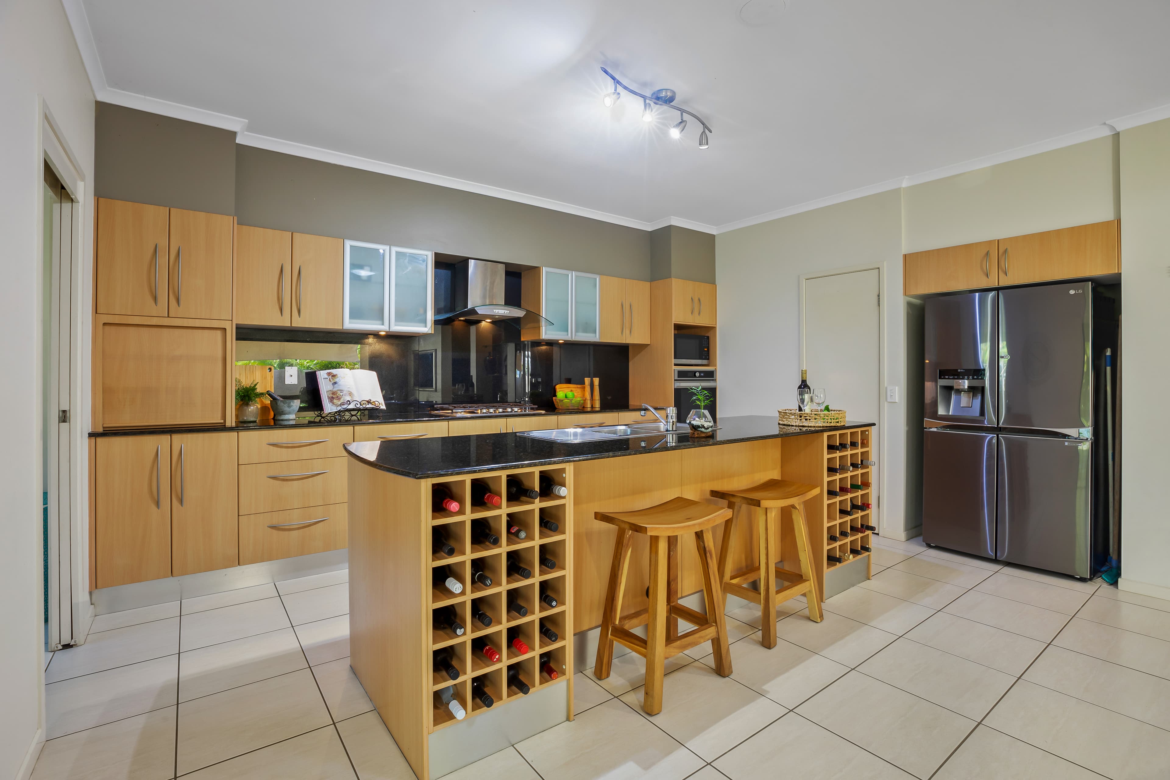 77 Stillwater Drive, Twin Waters, Twin Waters - Thumbnail 6
