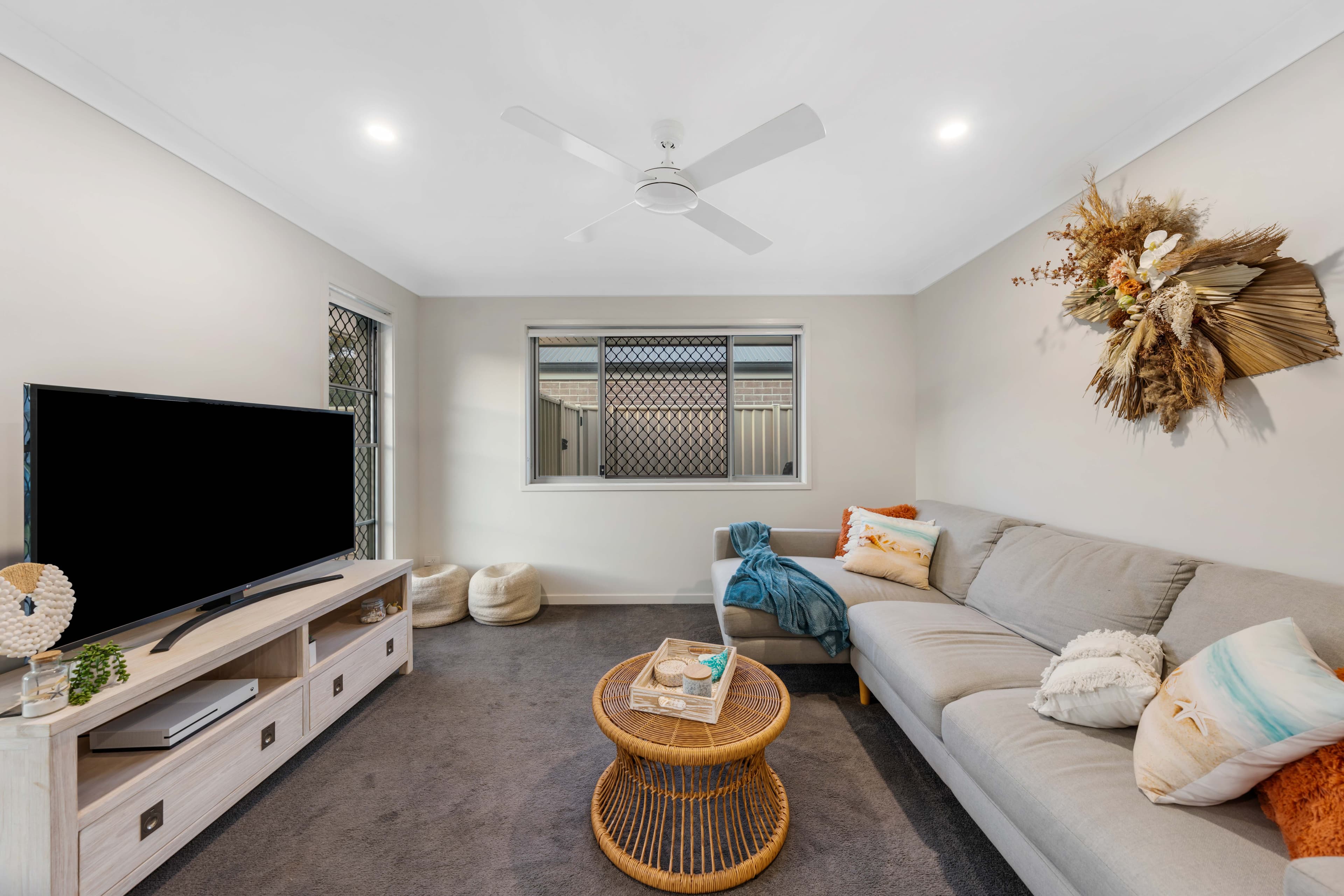 19 Jake Circuit, Redland Bay, Redland Bay - Thumbnail 2