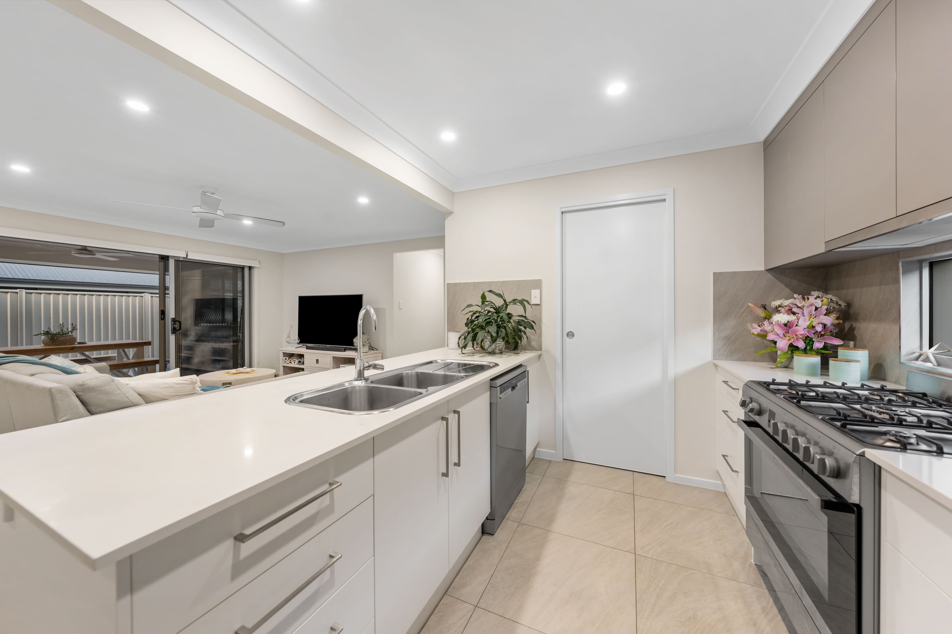 19 Jake Circuit, Redland Bay, Redland Bay - Thumbnail 5