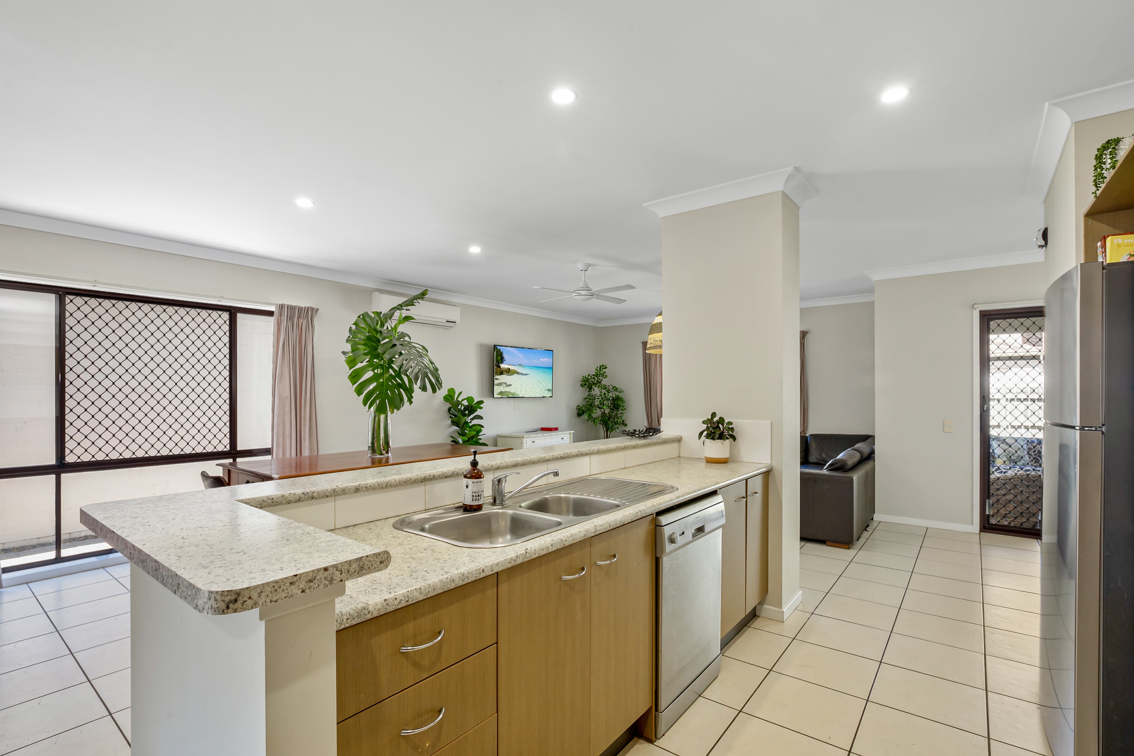 15 Cairncroft Place, Sippy Downs, Sippy Downs - Thumbnail 2