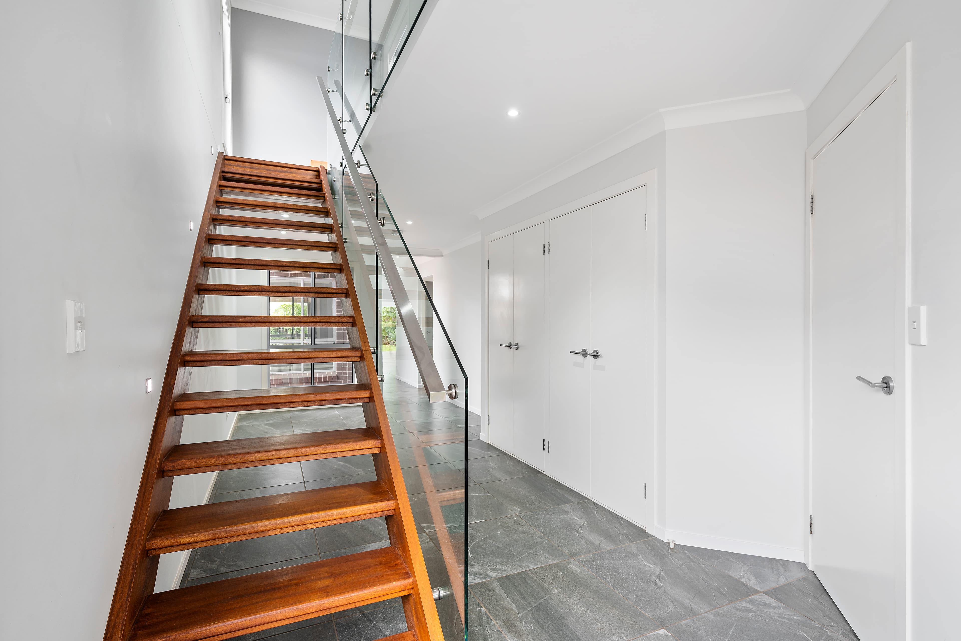 529 Main Road, Wellington Point, Wellington Point - Thumbnail 5