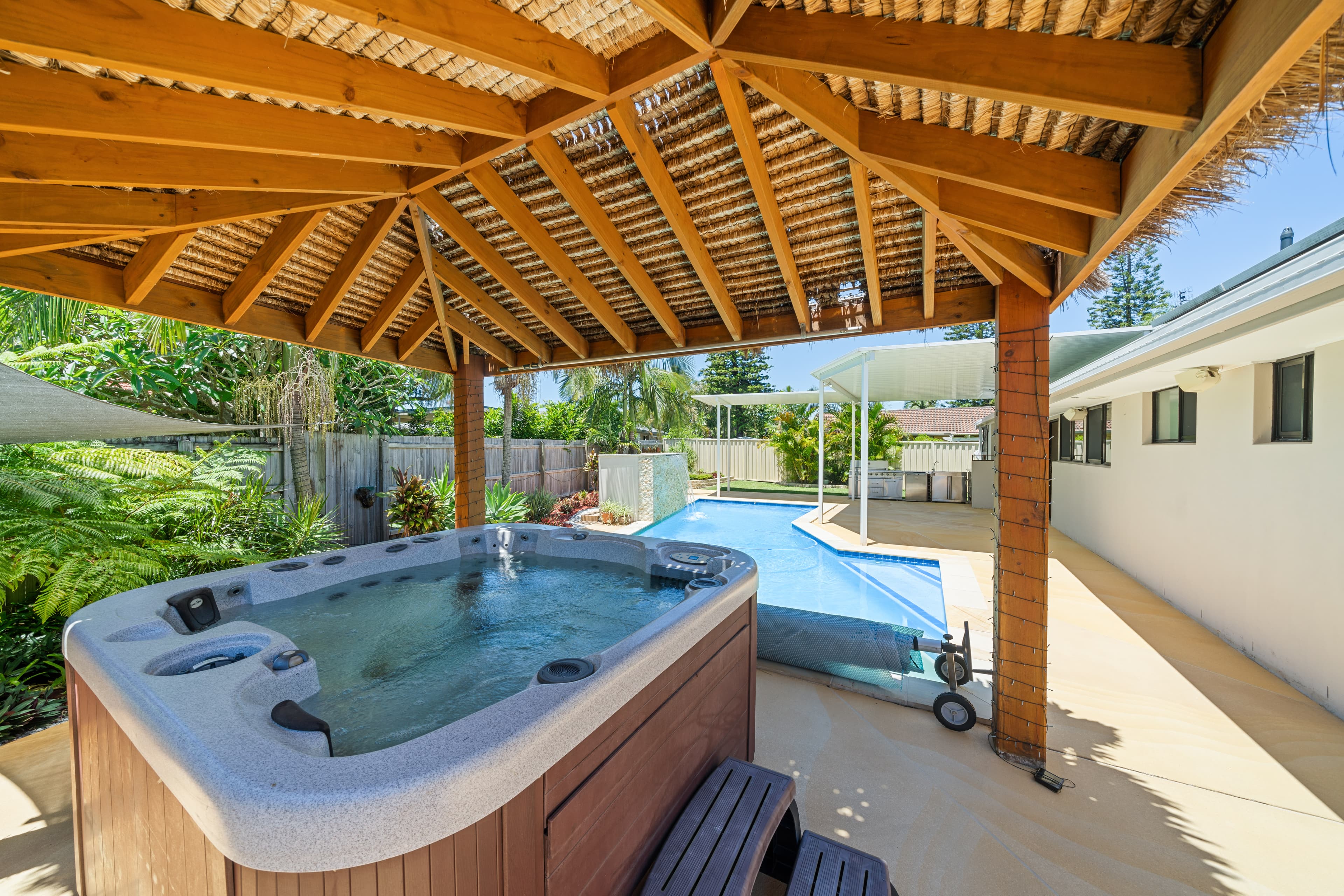 287 Morala Avenue, Runaway Bay, Runaway Bay - Image 1