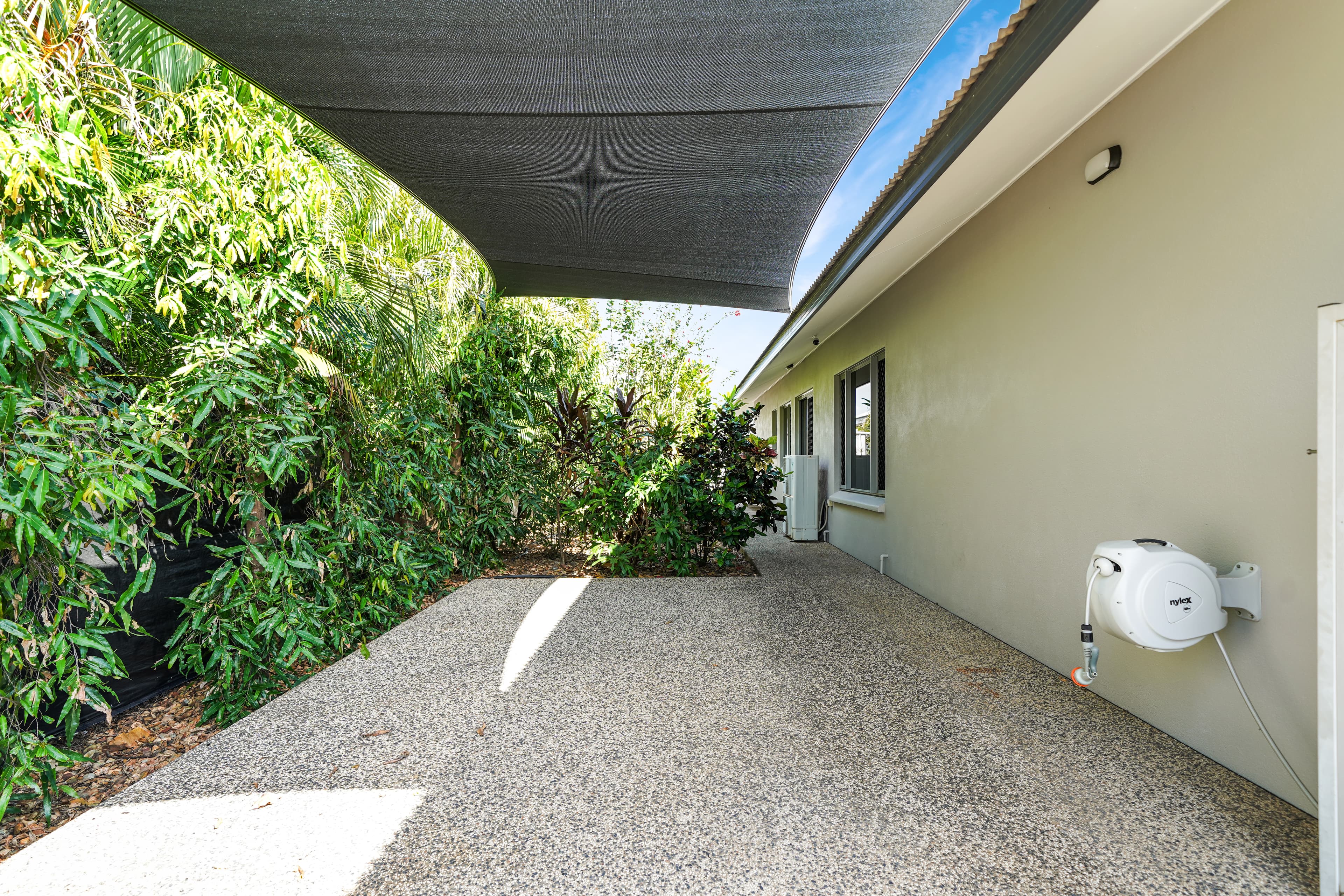 23 Henschke Street, Bellamack, Bellamack - Thumbnail 4