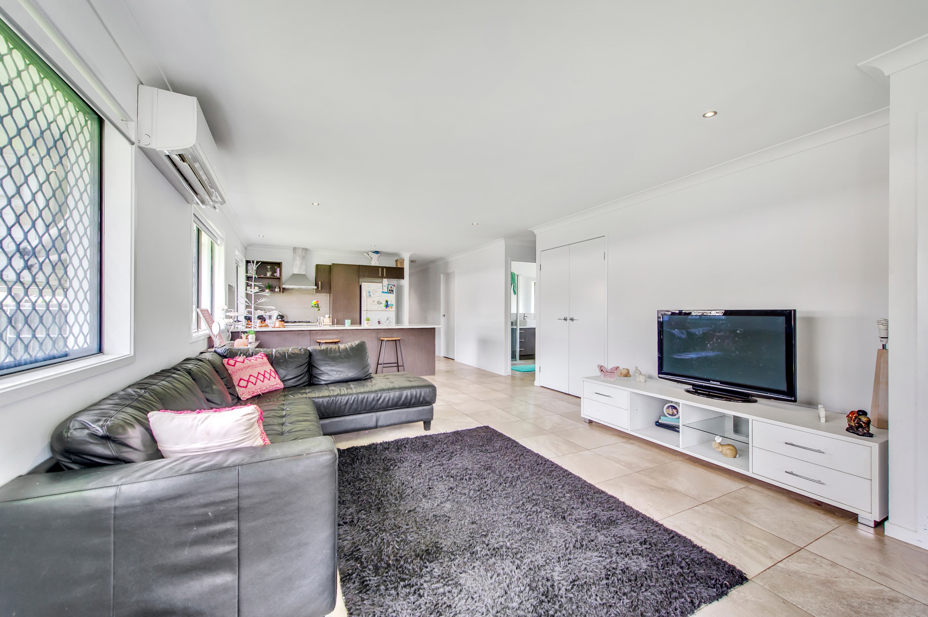 22 Wolfik Drive, Goodna, Goodna - Thumbnail 2