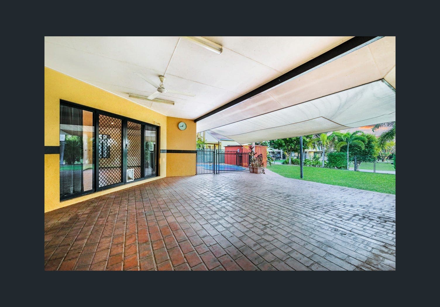 1 Crown Court, Durack, Durack - Thumbnail 2
