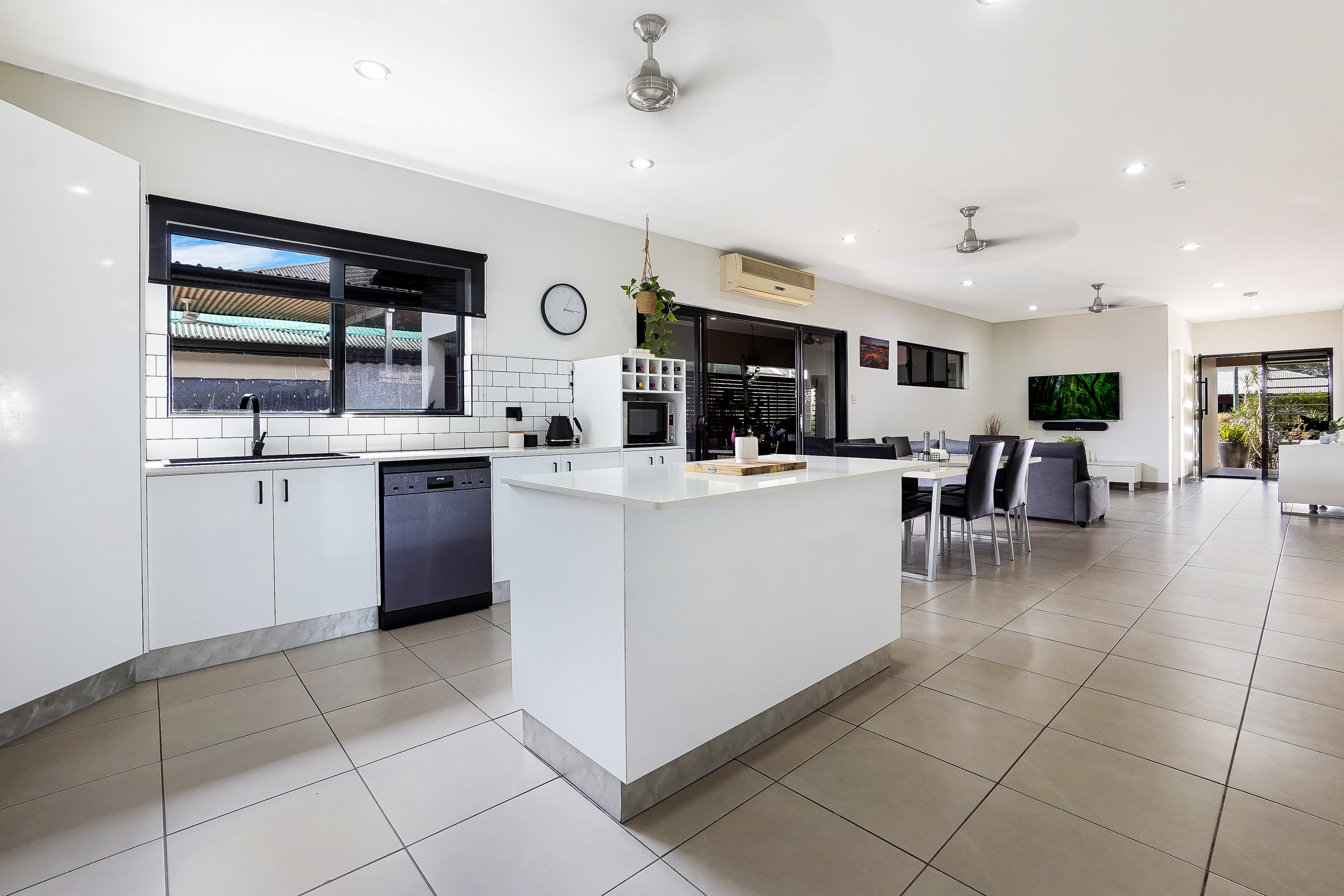 16 Crowson Close, Durack, Durack - Thumbnail 6