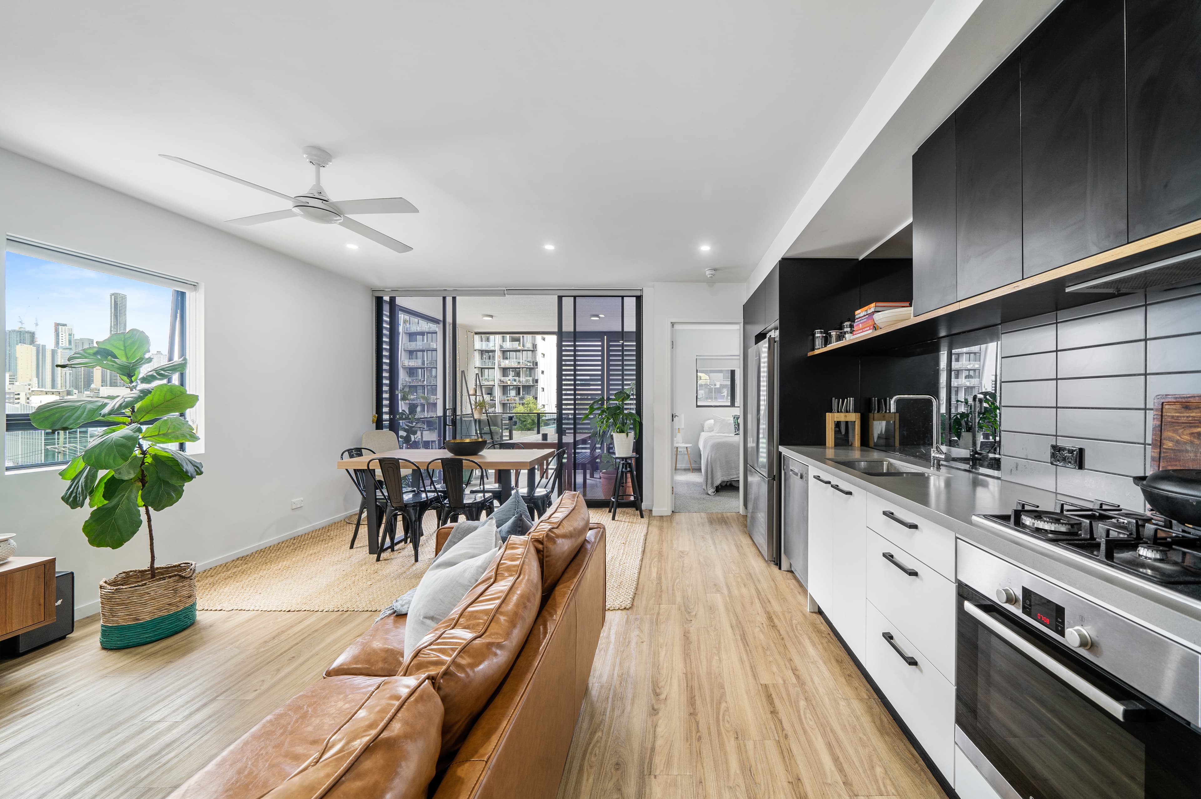 607/16 Masters Street, Newstead, Newstead - Image 1