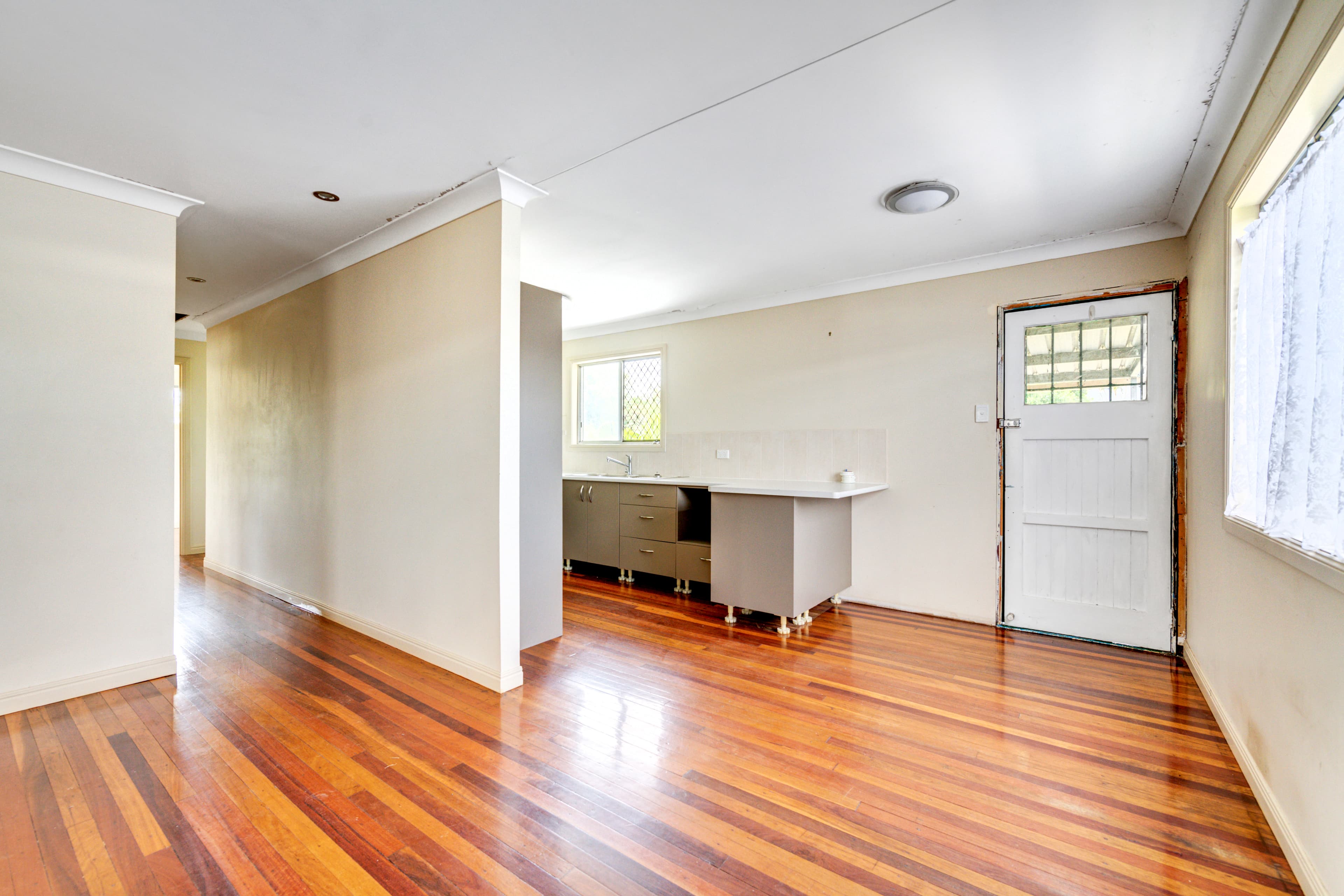 7 Glen Noble Avenue, Redbank Plains, Redbank Plains - Thumbnail 4
