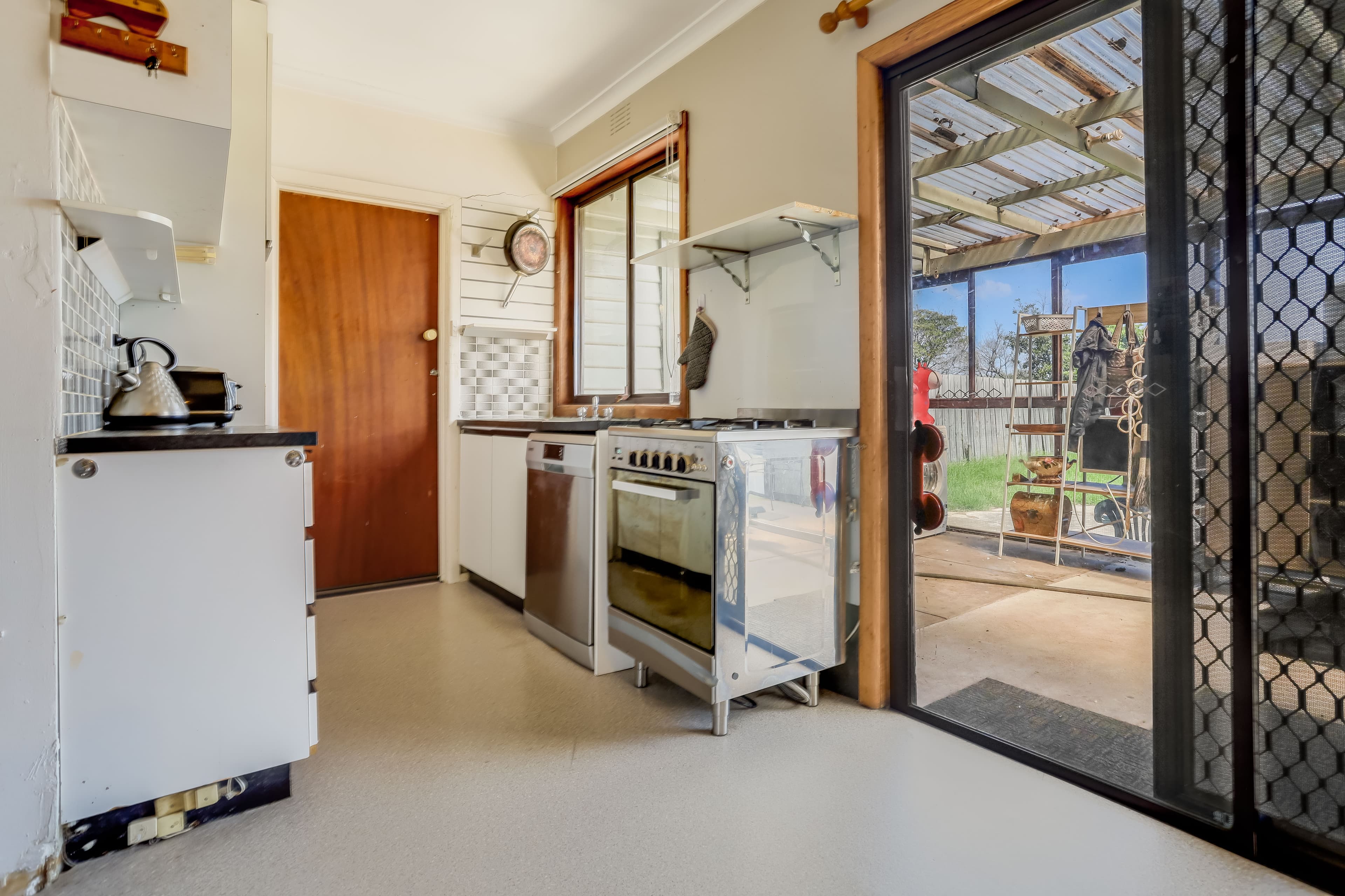 27 Dunkeld Avenue, Sunshine North, Sunshine North - Thumbnail 3