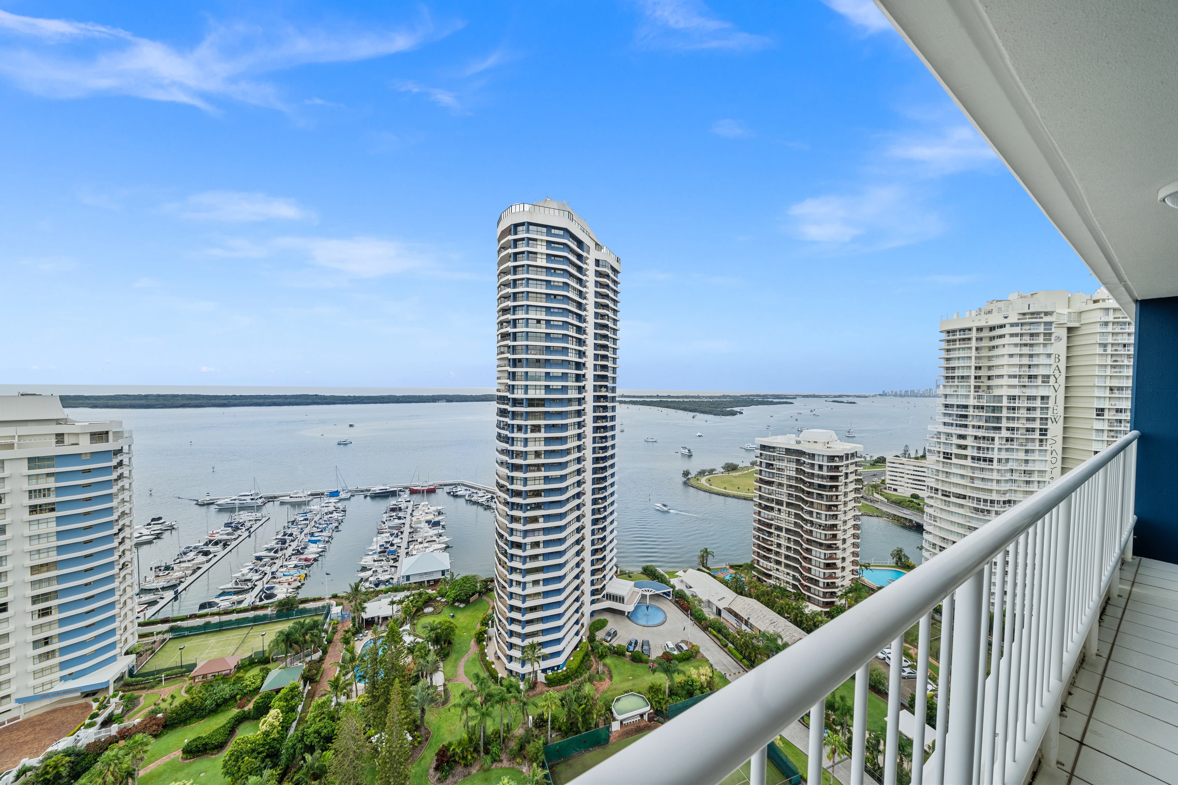 89/21 Bayview Street, Runaway Bay, Runaway Bay - Thumbnail 2