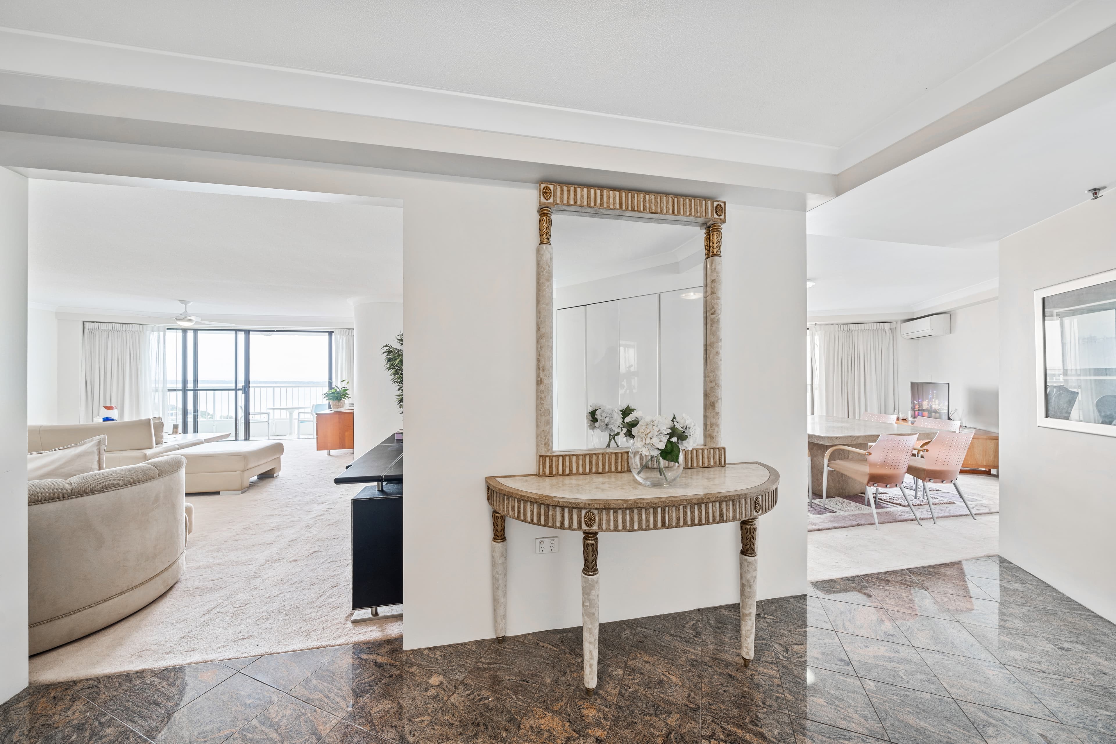 89/21 Bayview Street, Runaway Bay, Runaway Bay - Thumbnail 3