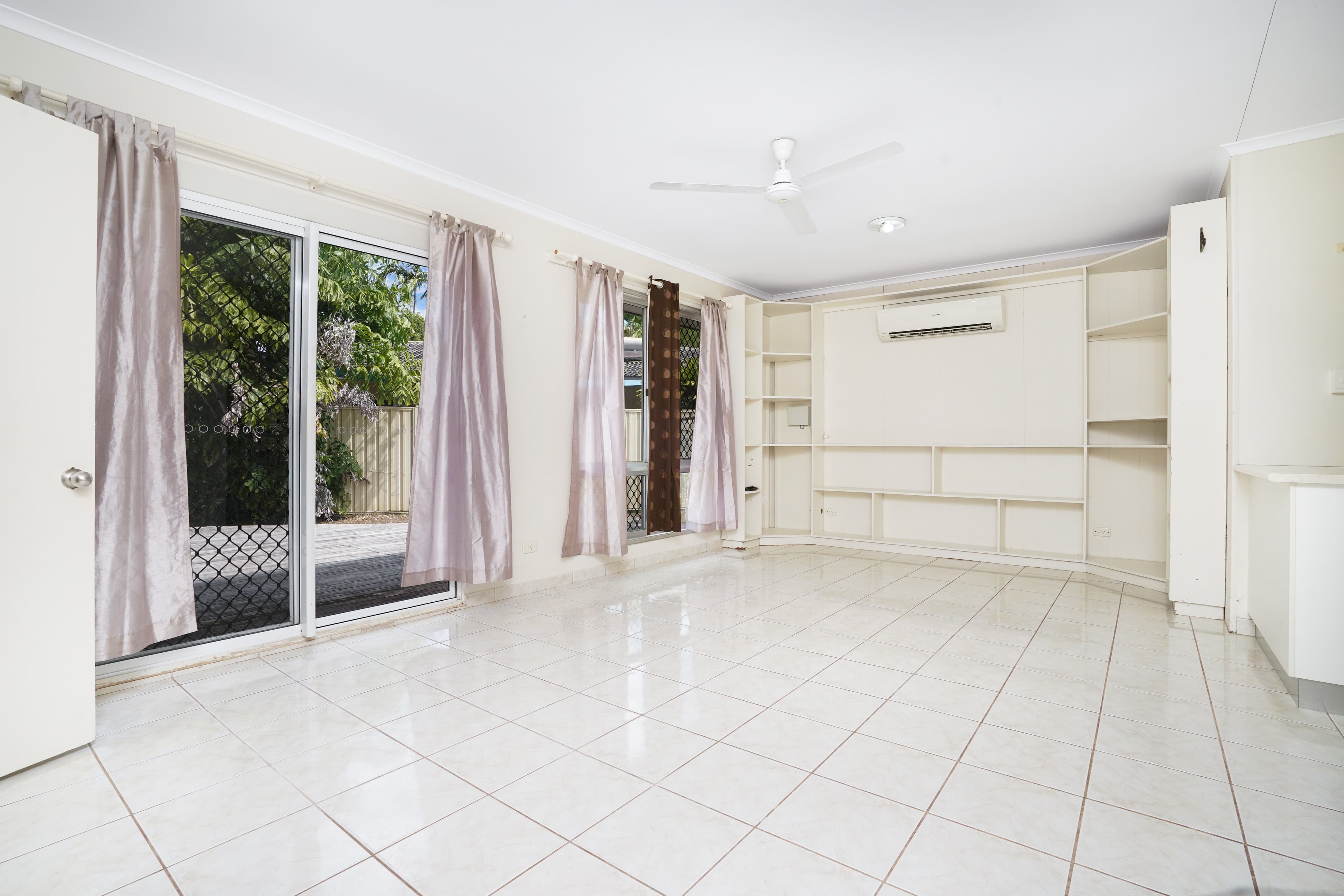 48 Mistletoe Circuit, Karama, Karama - Thumbnail 4