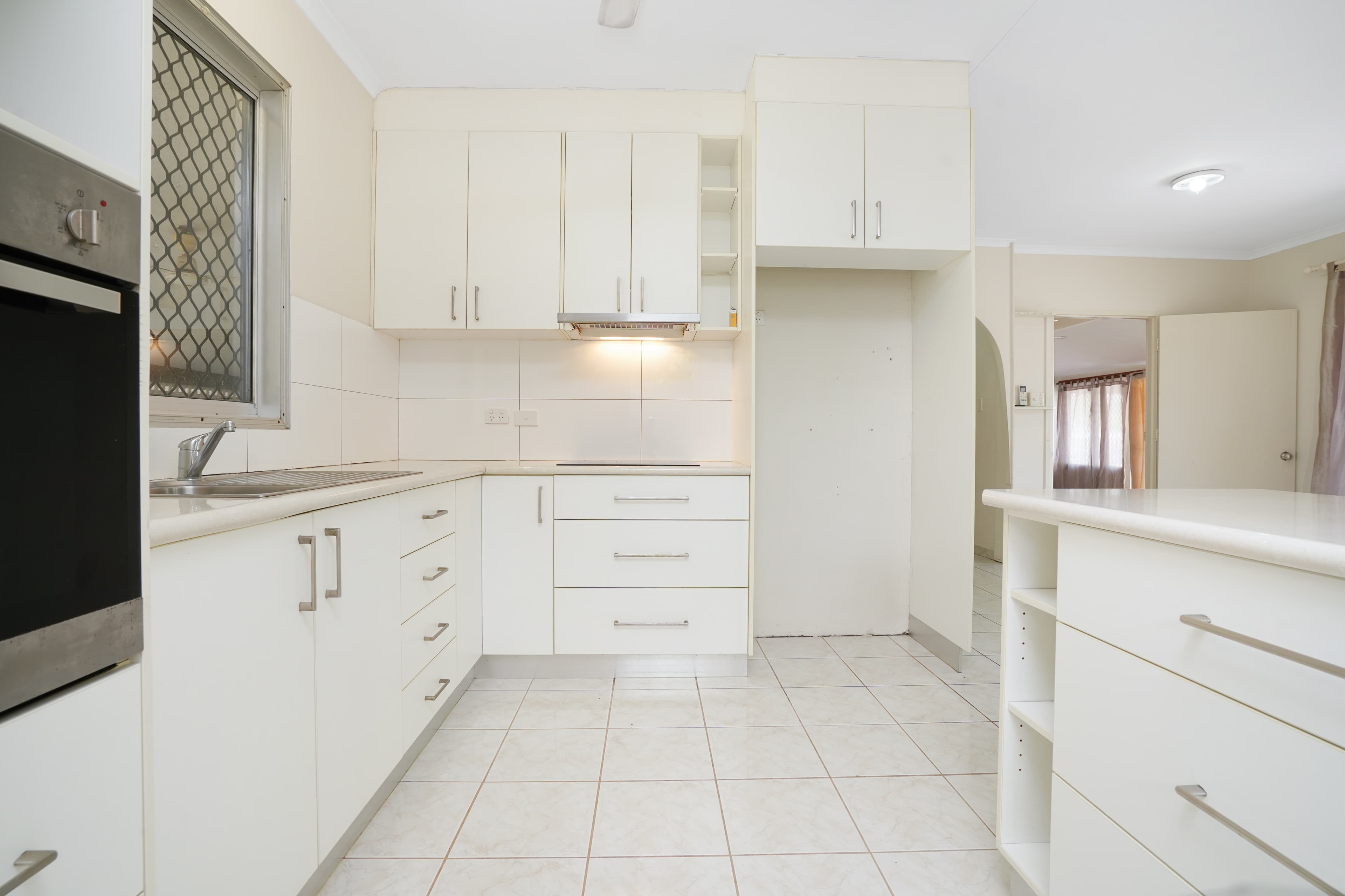 48 Mistletoe Circuit, Karama, Karama - Thumbnail 6