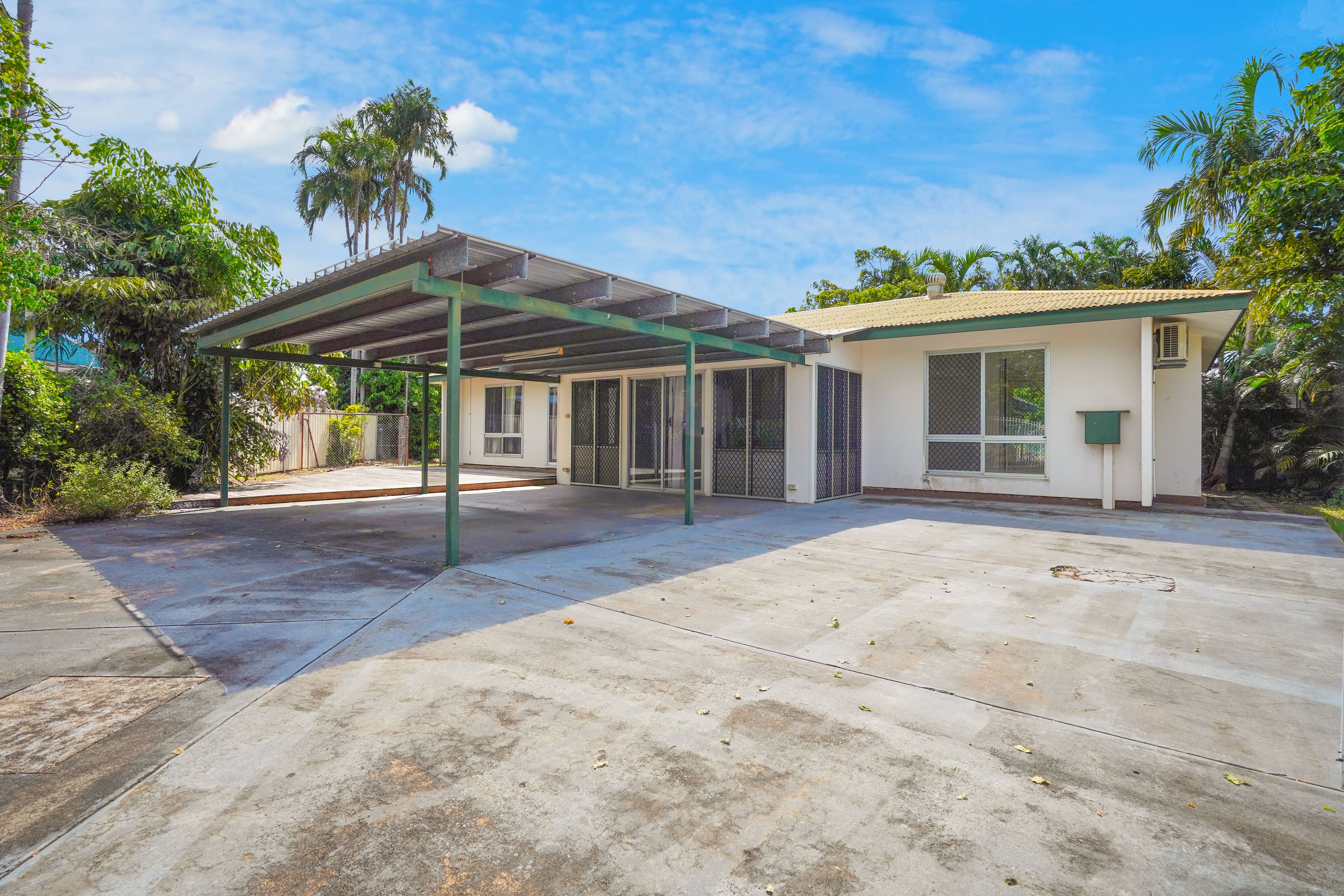 48 Mistletoe Circuit, Karama, Karama - Image 1