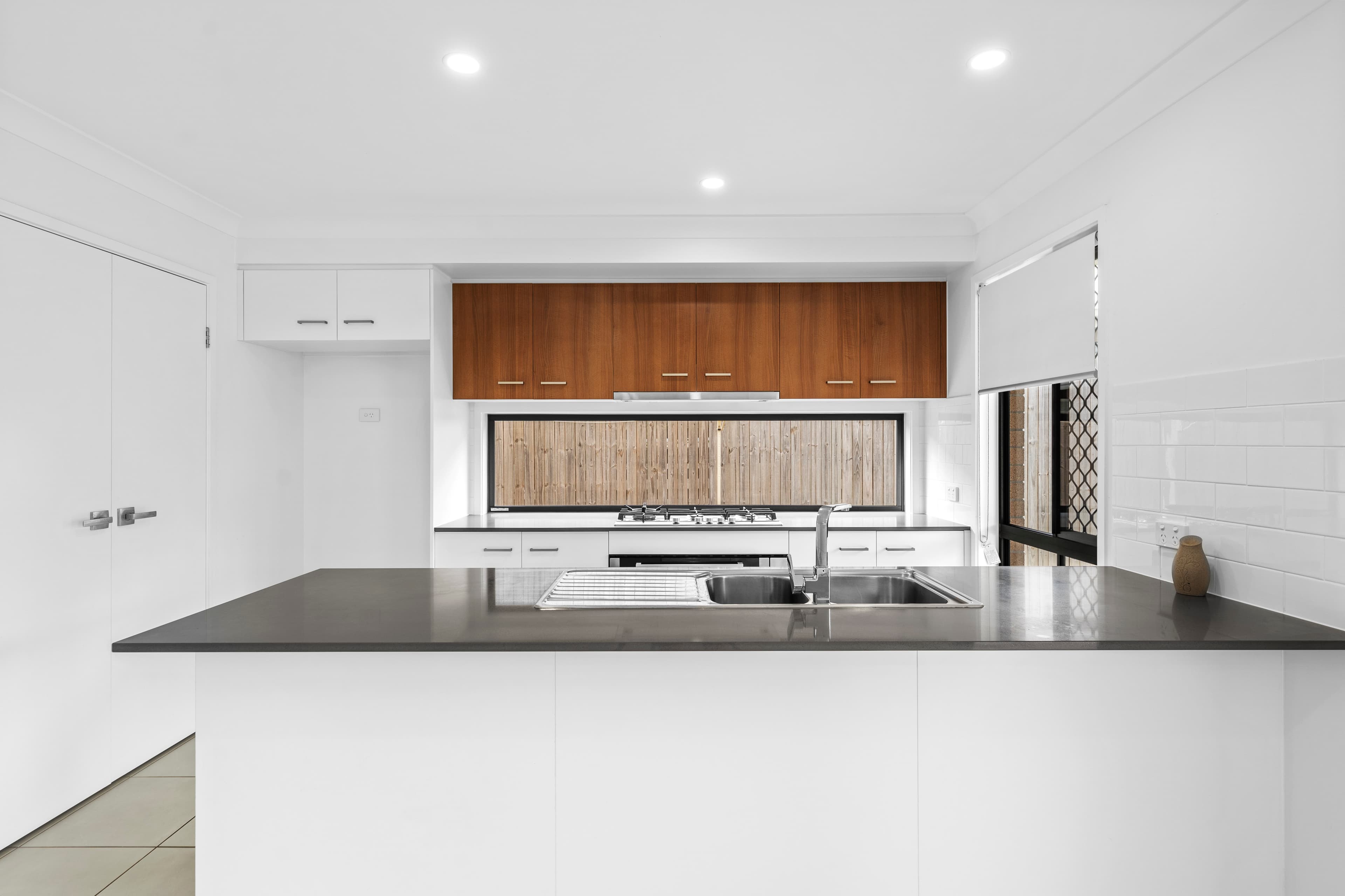 122 Broadwater Terrace, Redland Bay, Redland Bay - Thumbnail 6