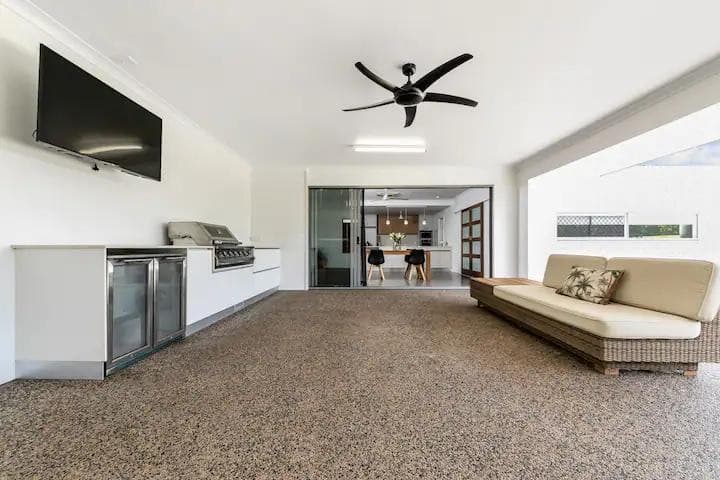 10 Leonie Street, Bellamack, Bellamack - Thumbnail 4
