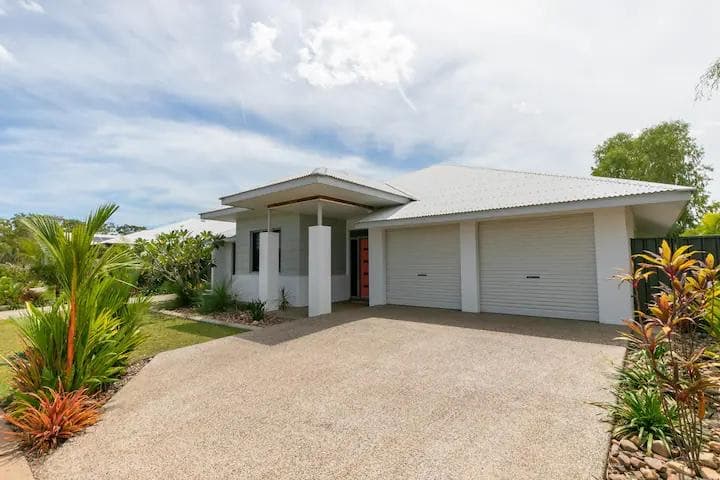 10 Leonie Street, Bellamack, Bellamack - Thumbnail 2