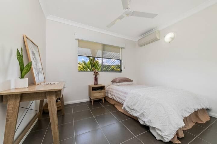10 Leonie Street, Bellamack, Bellamack - Thumbnail 6