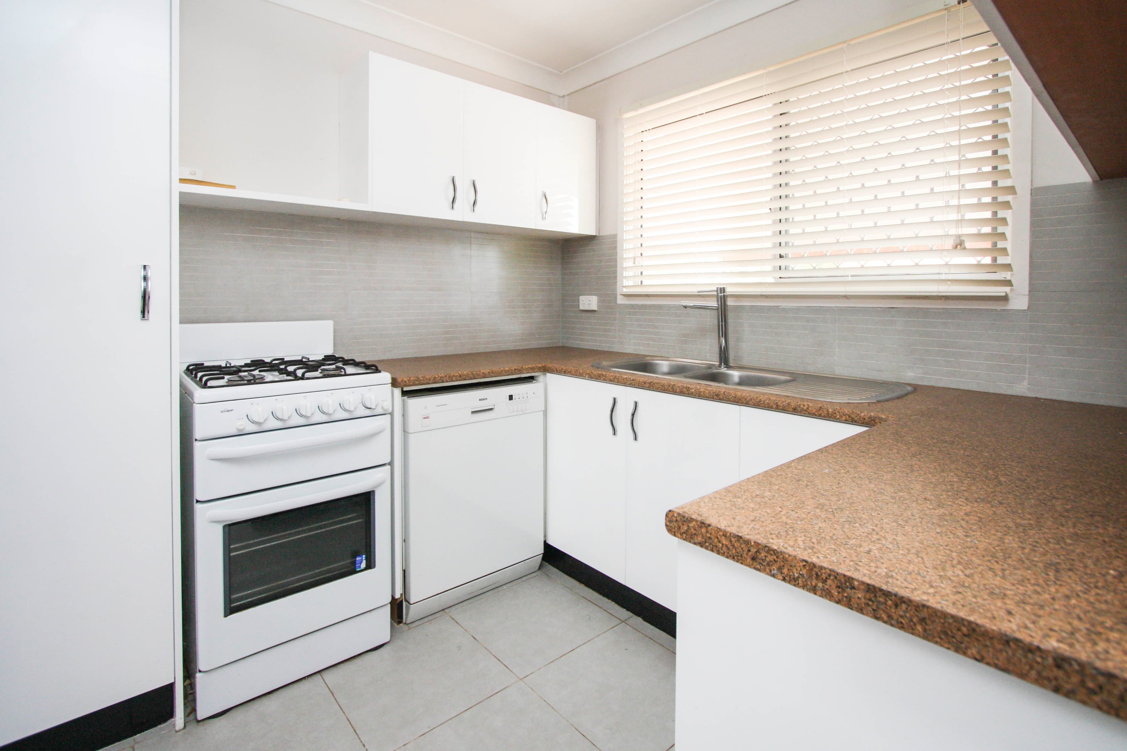 33 Caldwell Street, Goodna, Goodna - Thumbnail 2
