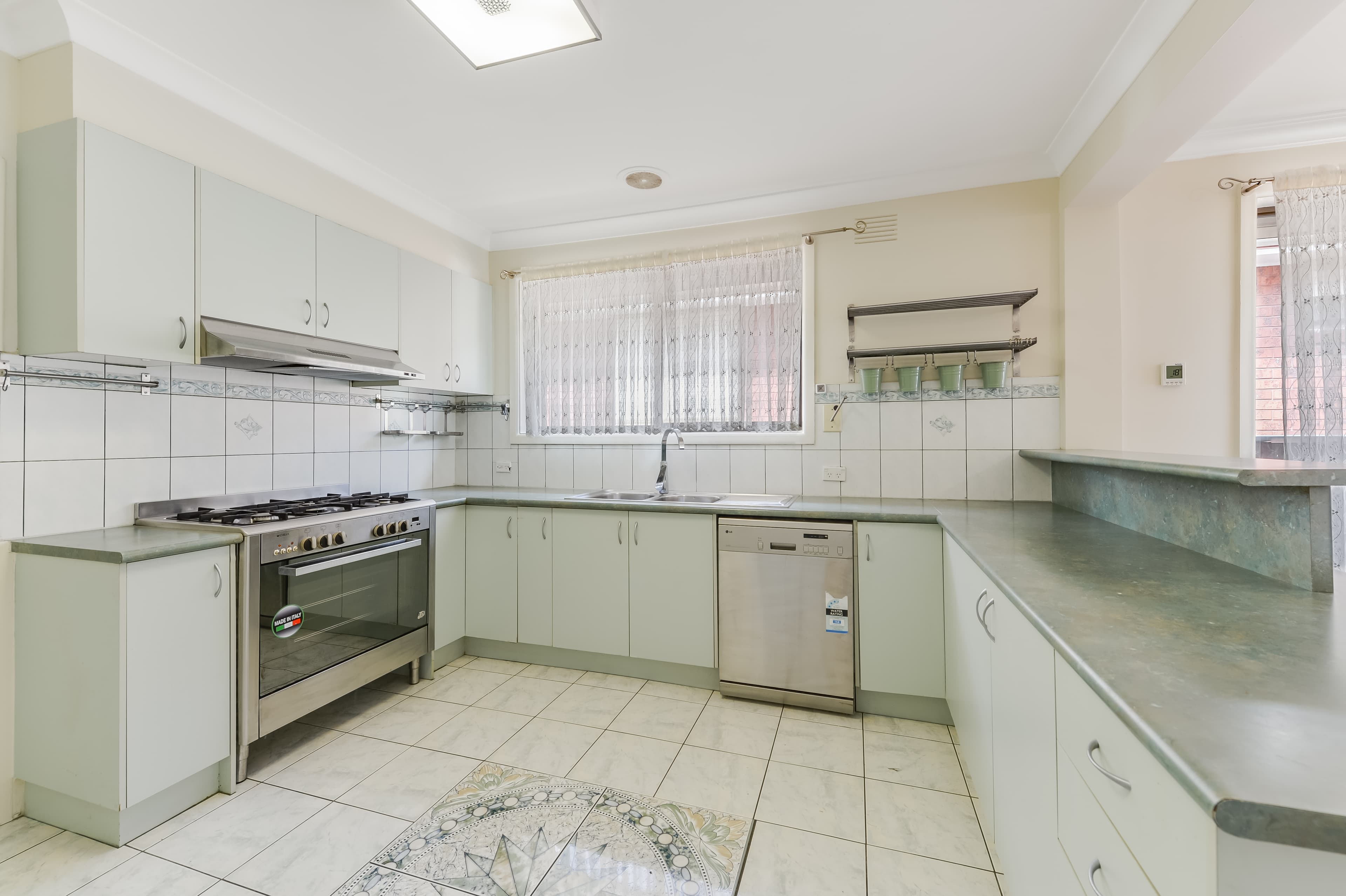 60 Nicholson Parade, Sunshine West, Sunshine West - Thumbnail 5