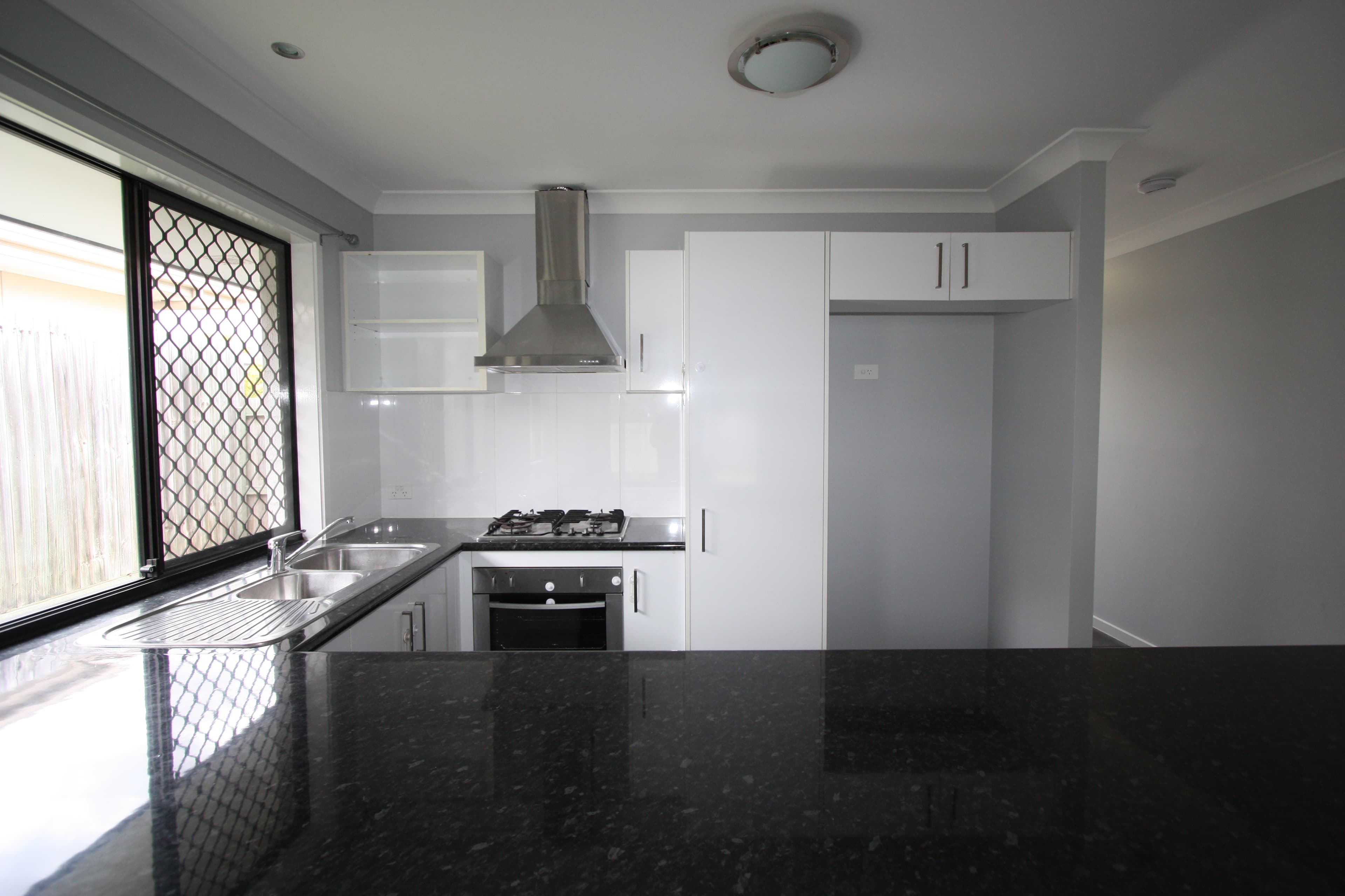 6 Mark Winter Court, Bellbird Park, Bellbird Park - Thumbnail 6