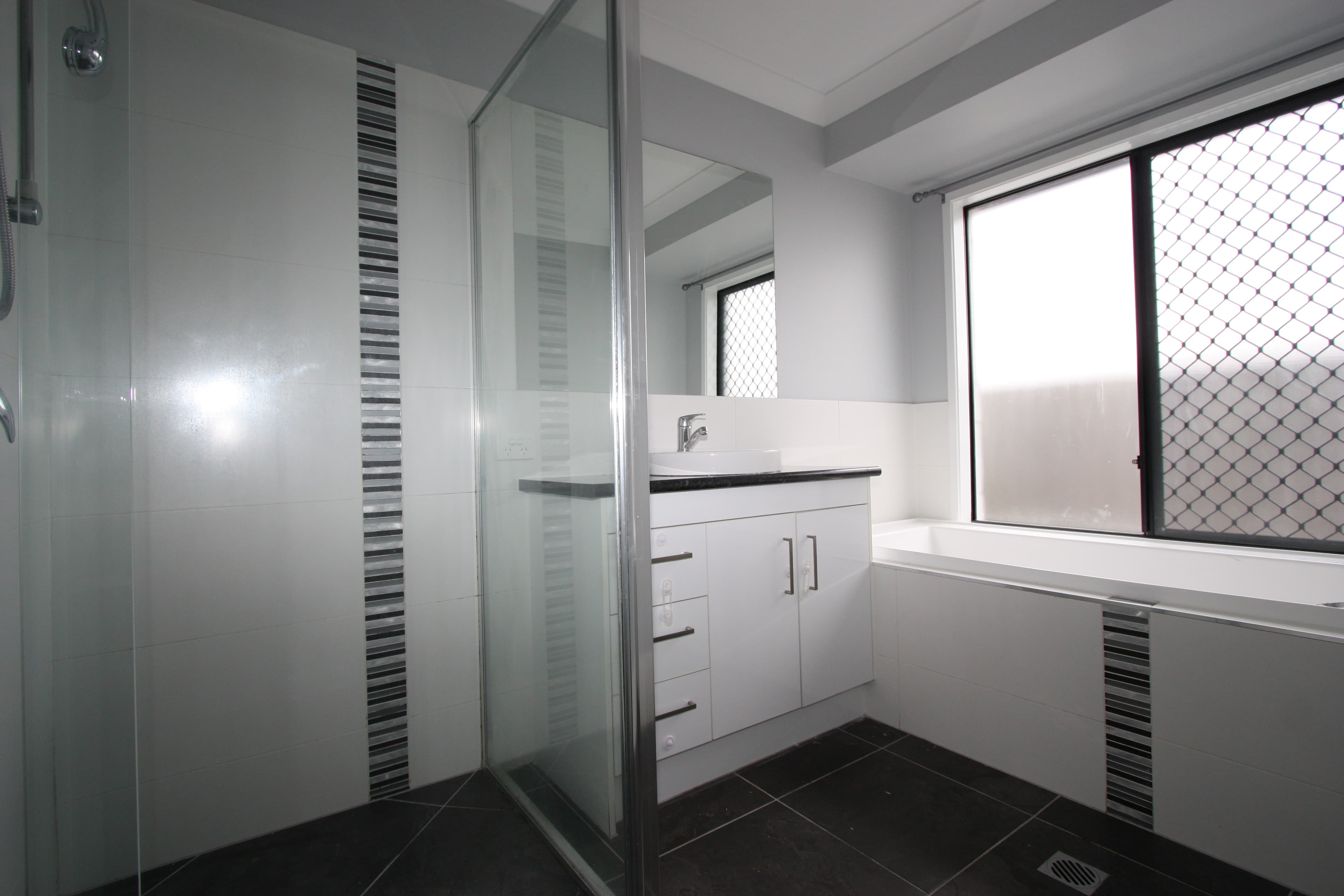6 Mark Winter Court, Bellbird Park, Bellbird Park - Thumbnail 7
