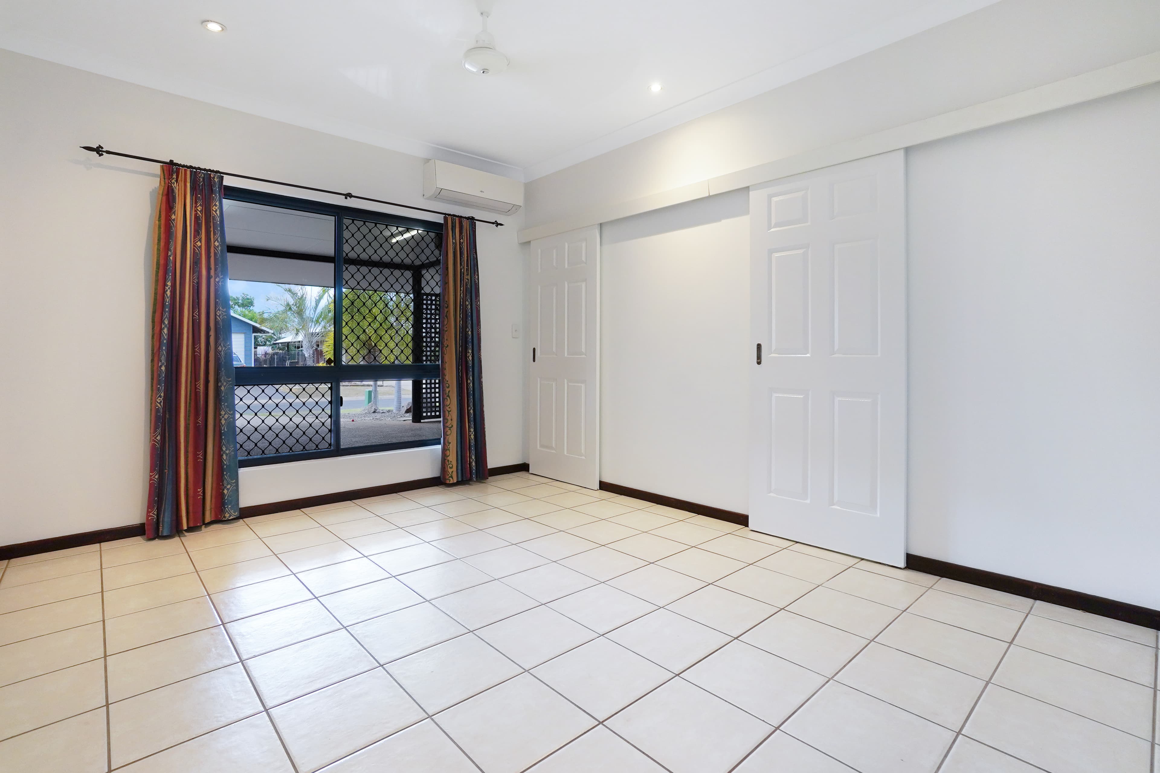 17 Wilton Court, Gunn, Gunn - Thumbnail 8