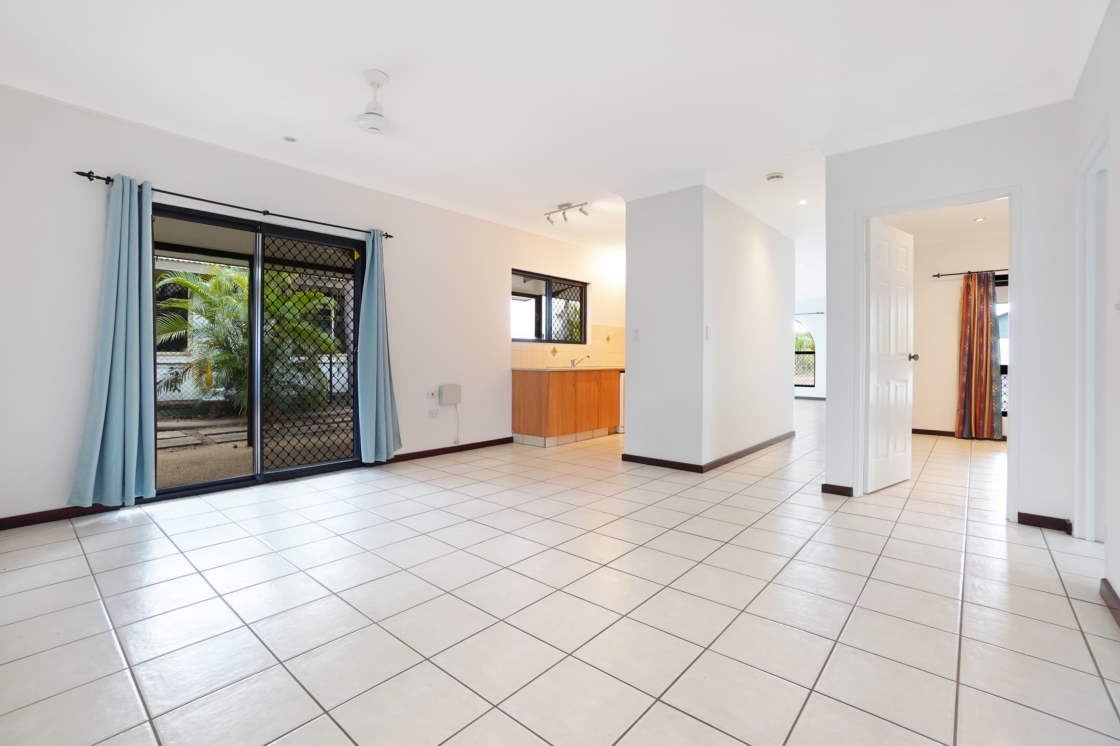 17 Wilton Court, Gunn, Gunn - Thumbnail 3
