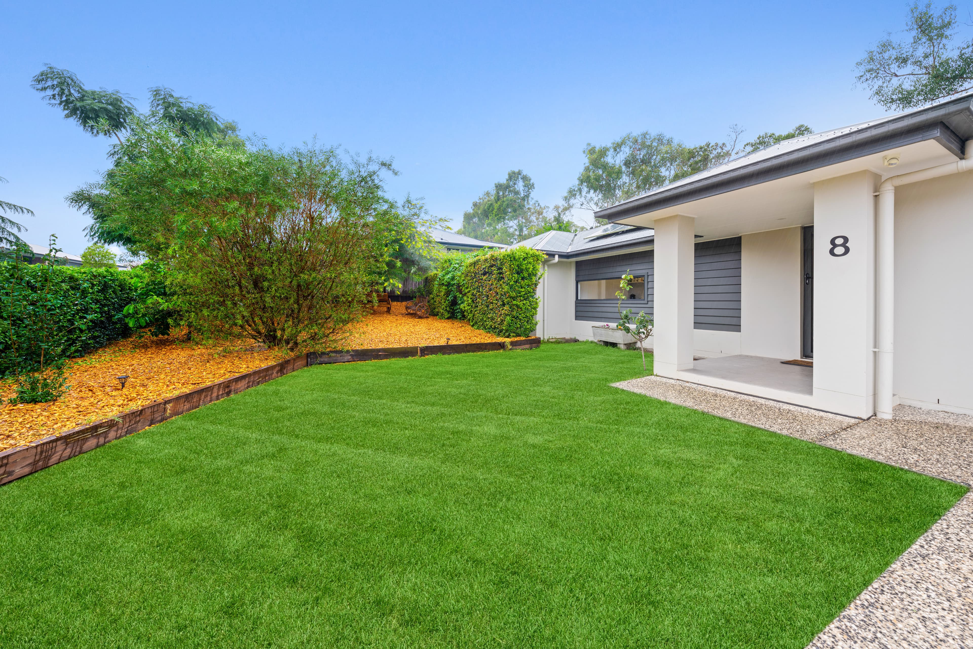 8 Joshua Place, Redland Bay, Redland Bay - Thumbnail 2