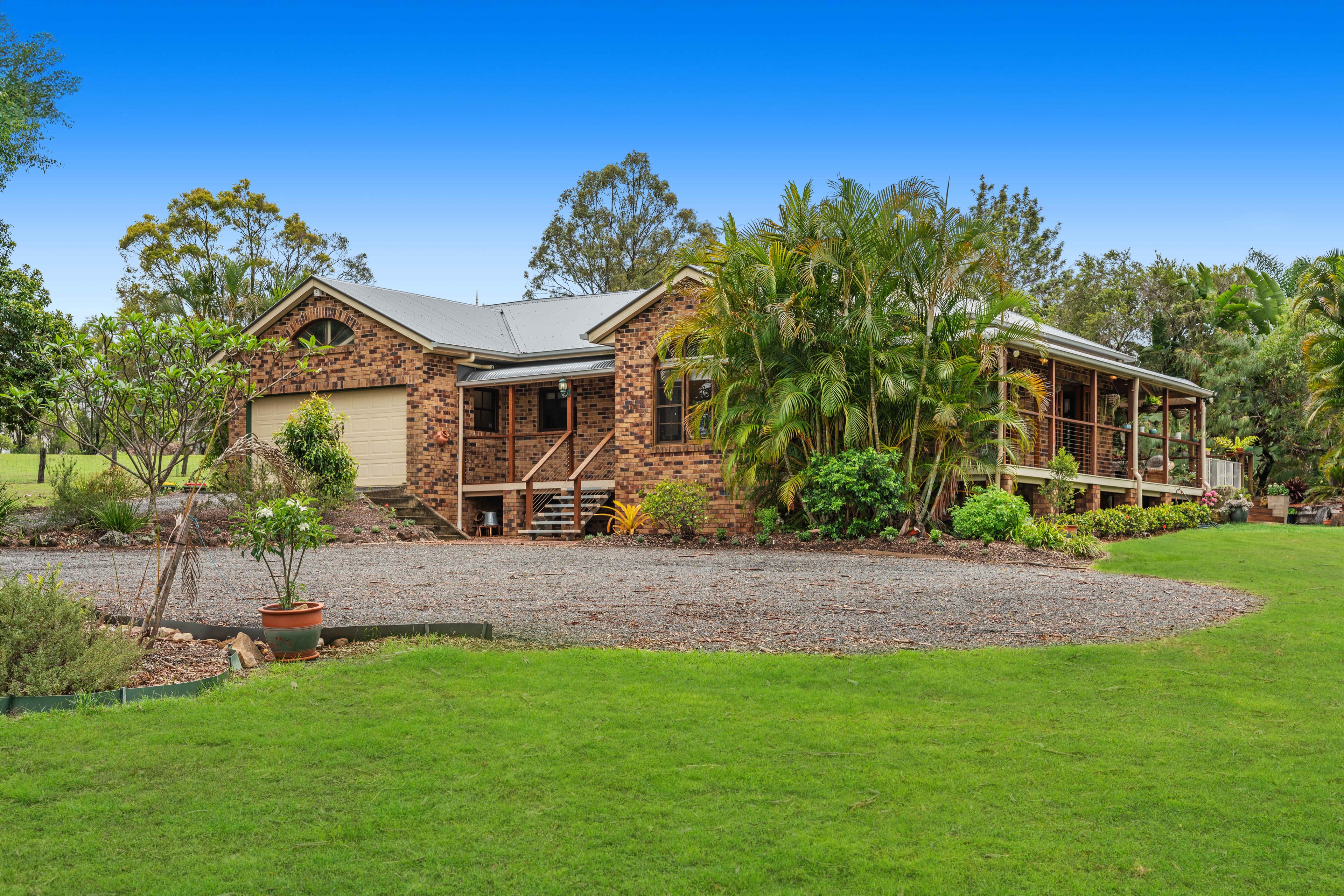 21 Ruby Crescent, Willowbank, Willowbank - Image 1