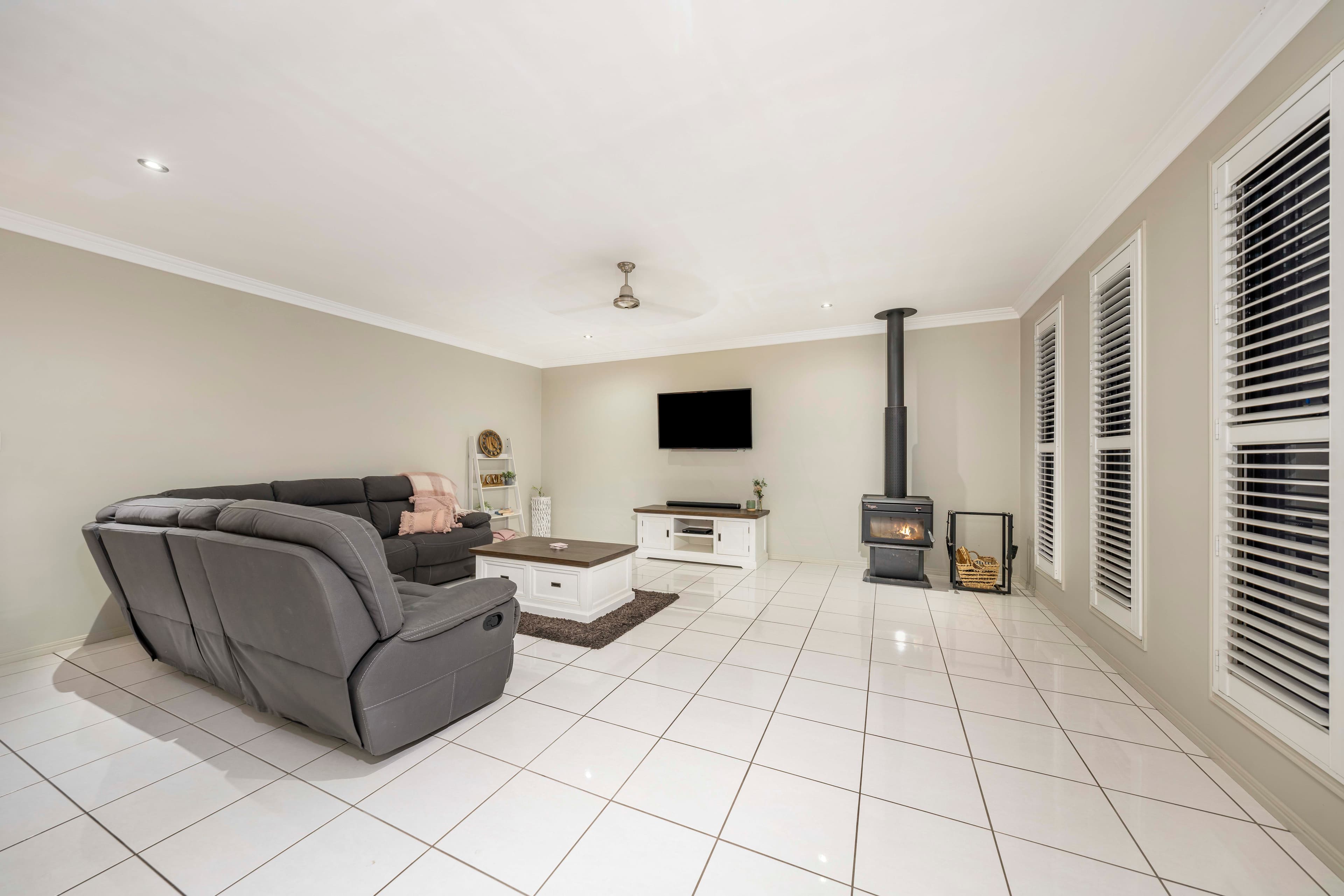 82 Kensington Drive, Flinders View, Flinders View - Thumbnail 3